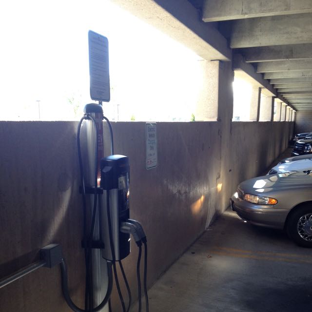 UW Madison Lot 17 Engineering Parking Ramp Madison, WI EV Station