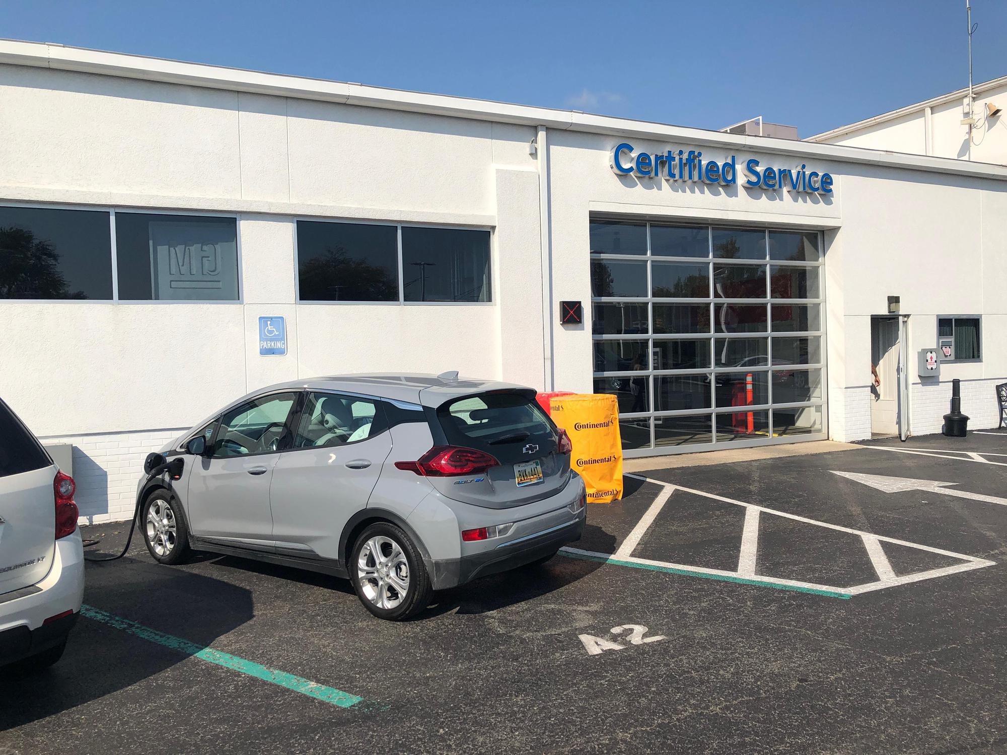 LaRiche Chevrolet Findlay, OH EV Station