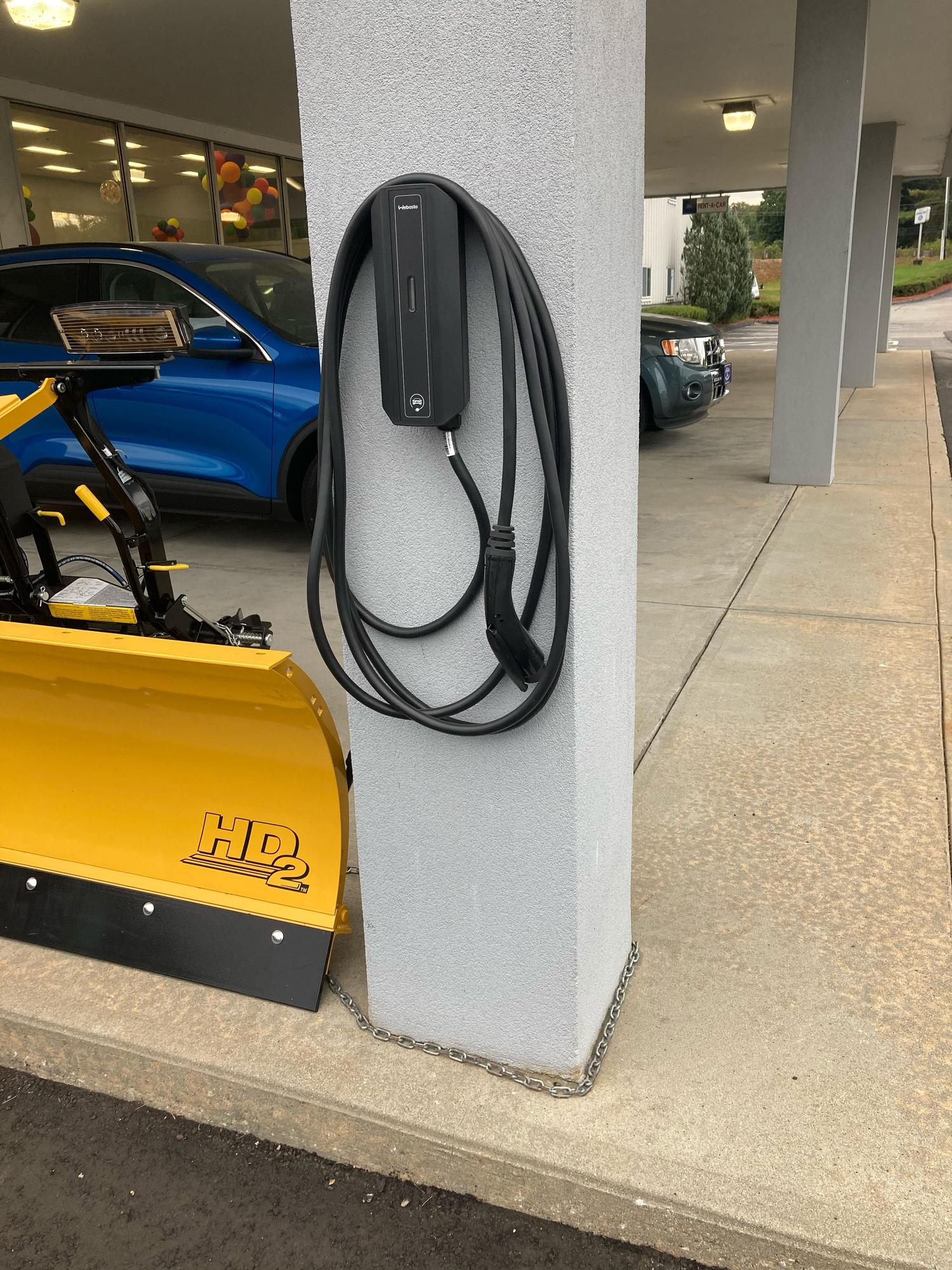 Heritage Valley Auto Group Putnam Putnam, CT EV Station