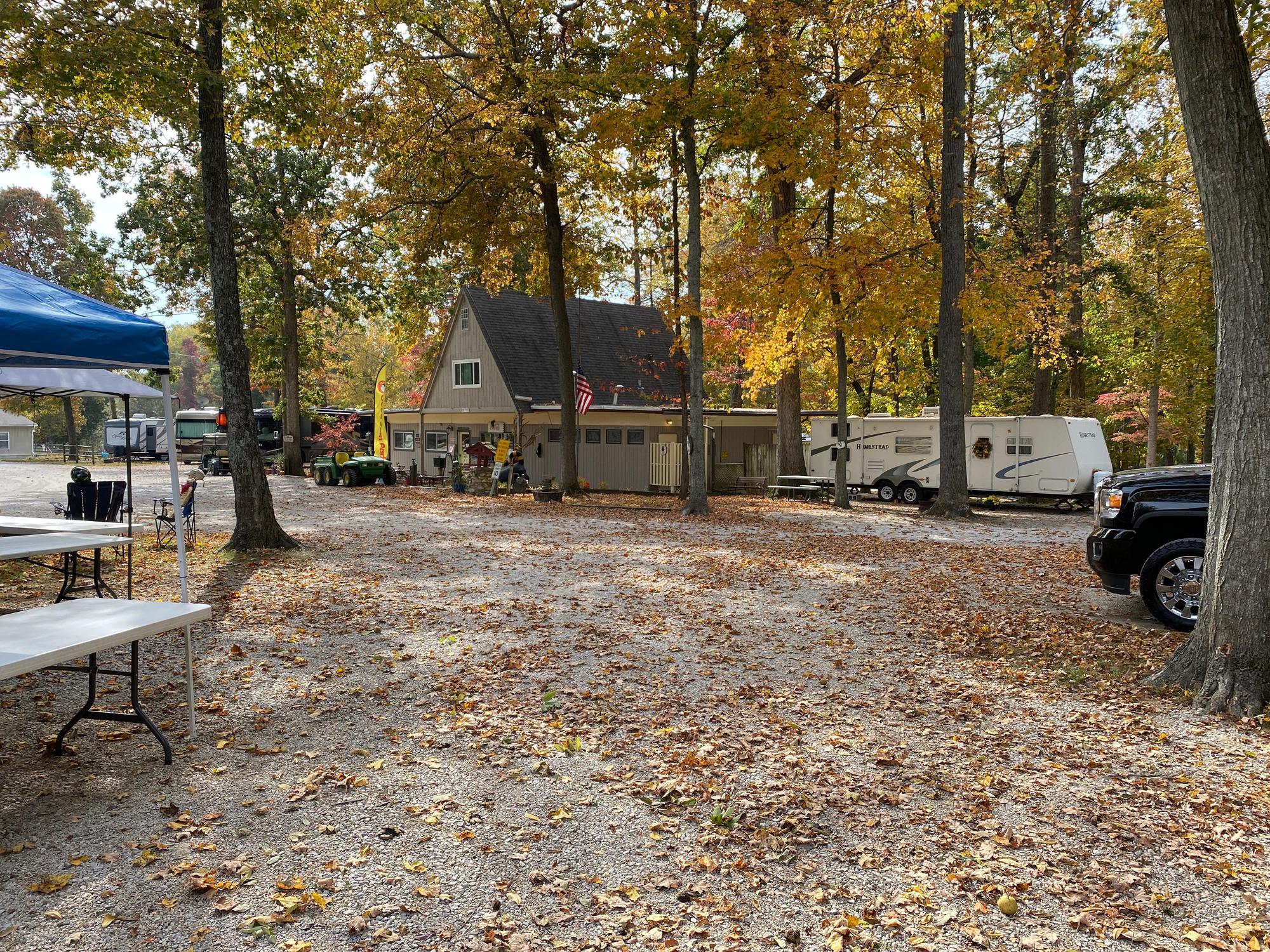 Elizabethtown Crossroads Campground Elizabethtown, KY EV Station