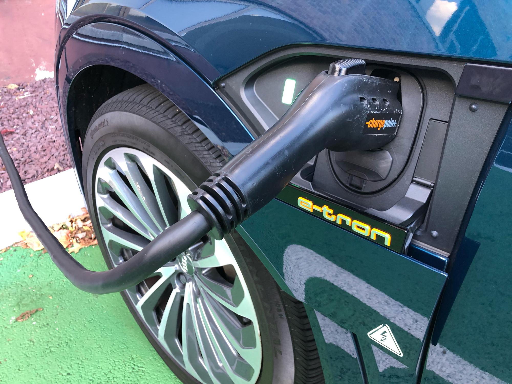 clarkstown-town-hall-new-city-ny-ev-station