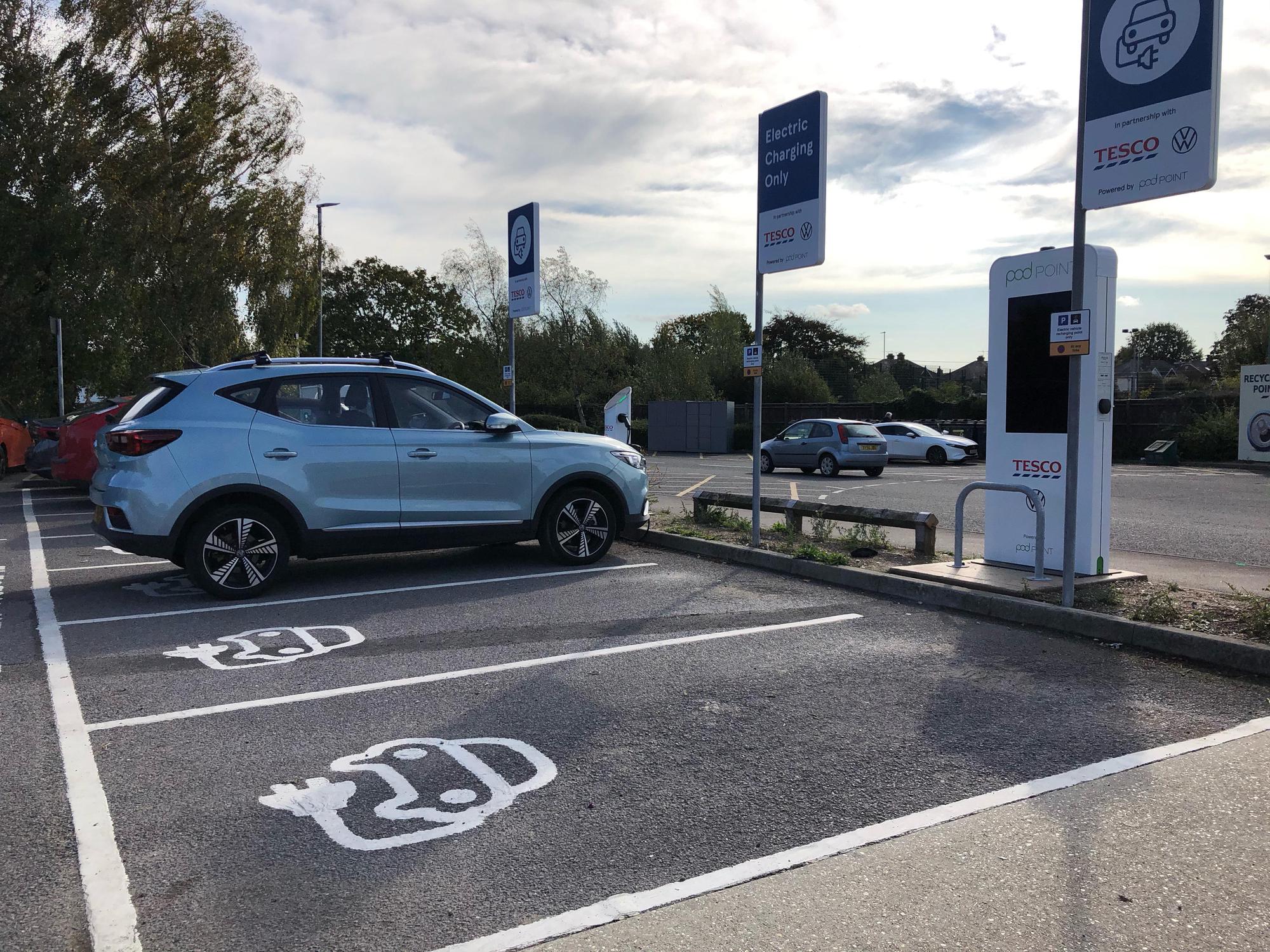 Tesco Superstore Petersfield The Causeway, Petersfield, GU31 4JR, United Kingdom EV Station