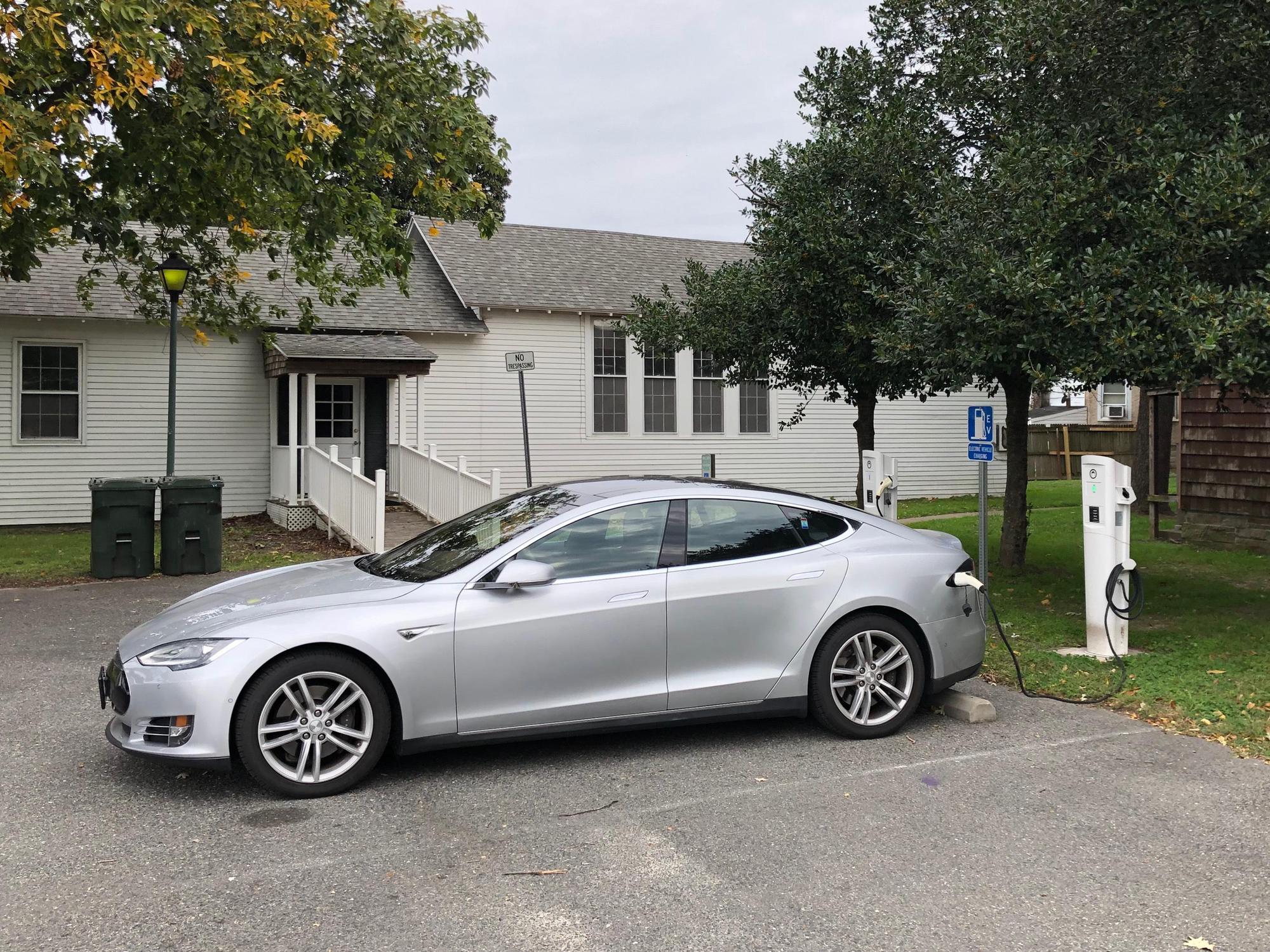 Hurlock Free Library Hurlock, MD EV Station
