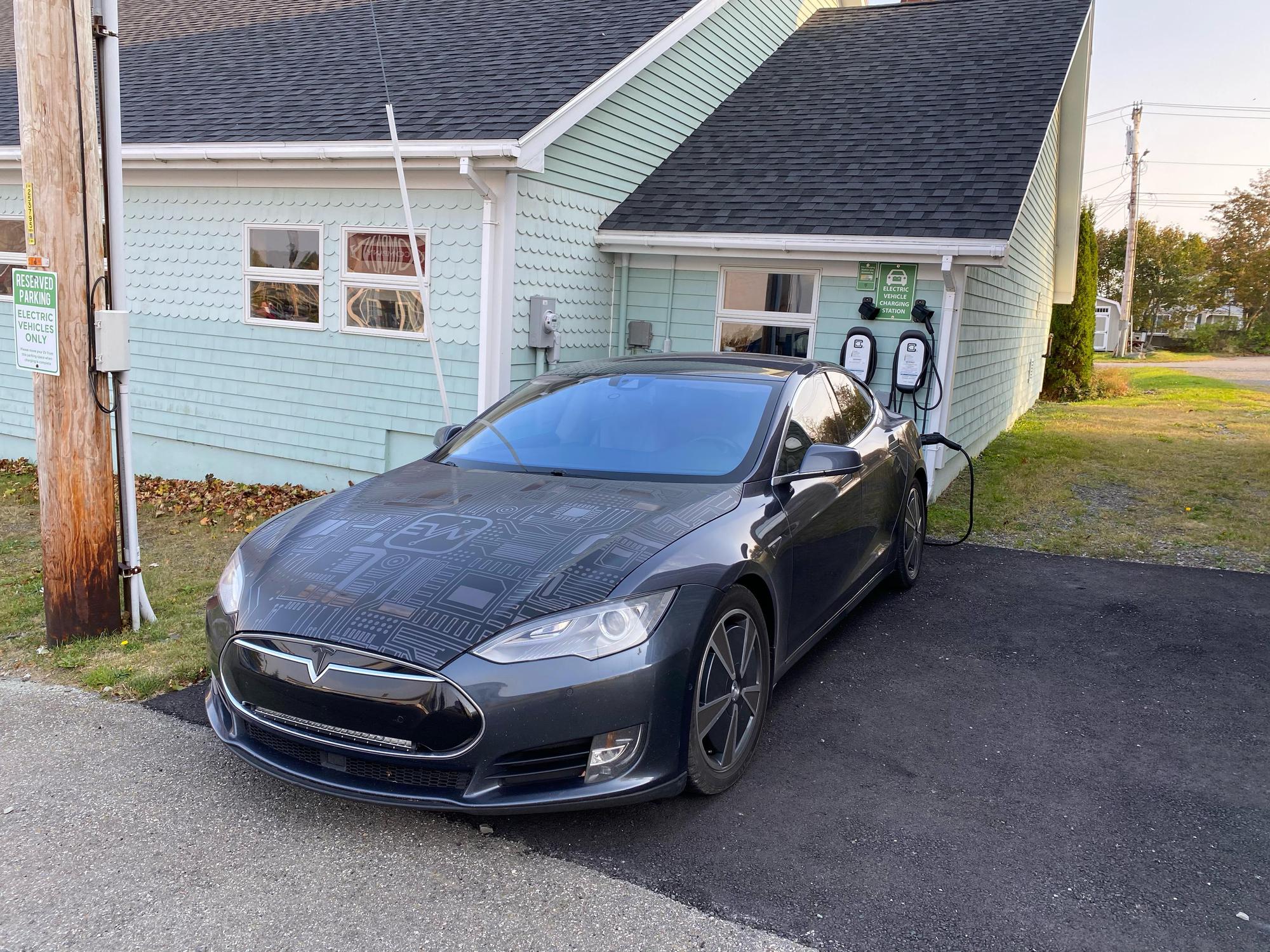 Lubec Memorial Library Lubec, ME EV Station