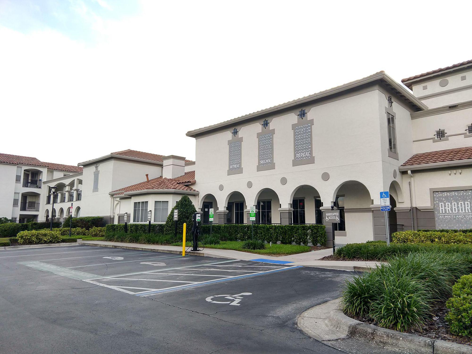 Arbors at Maitland Apartments Orlando, FL EV Station