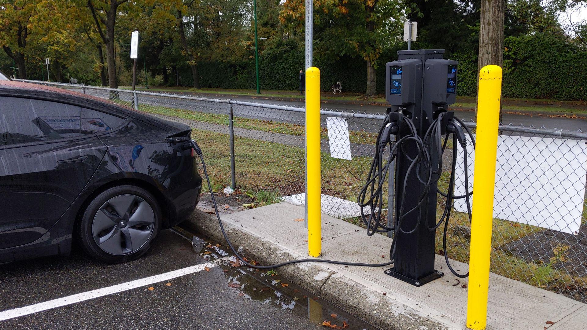 Cariboo Hill Secondary School Burnaby, BC EV Station