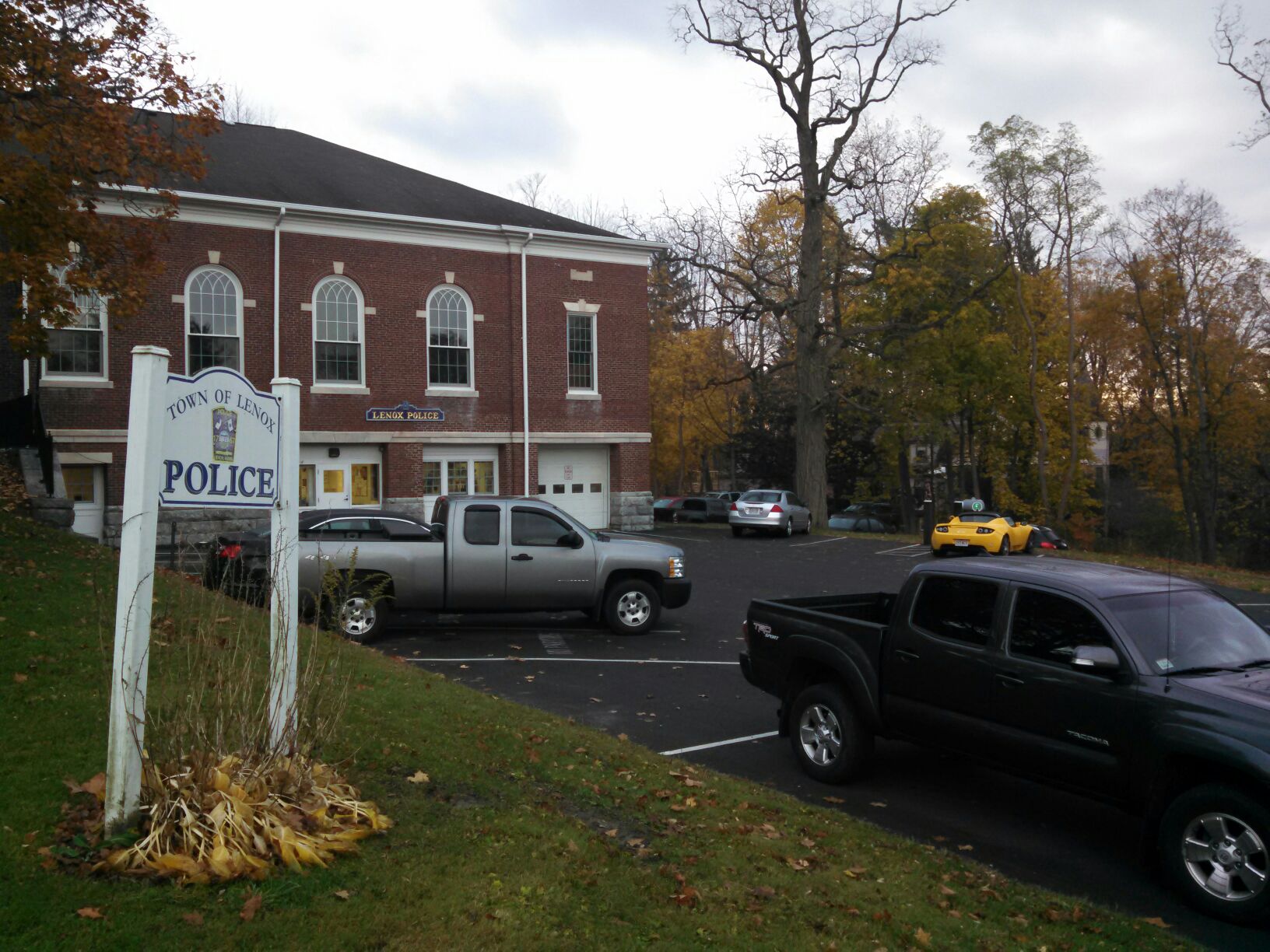 Lenox Town Hall Lenox, MA EV Station