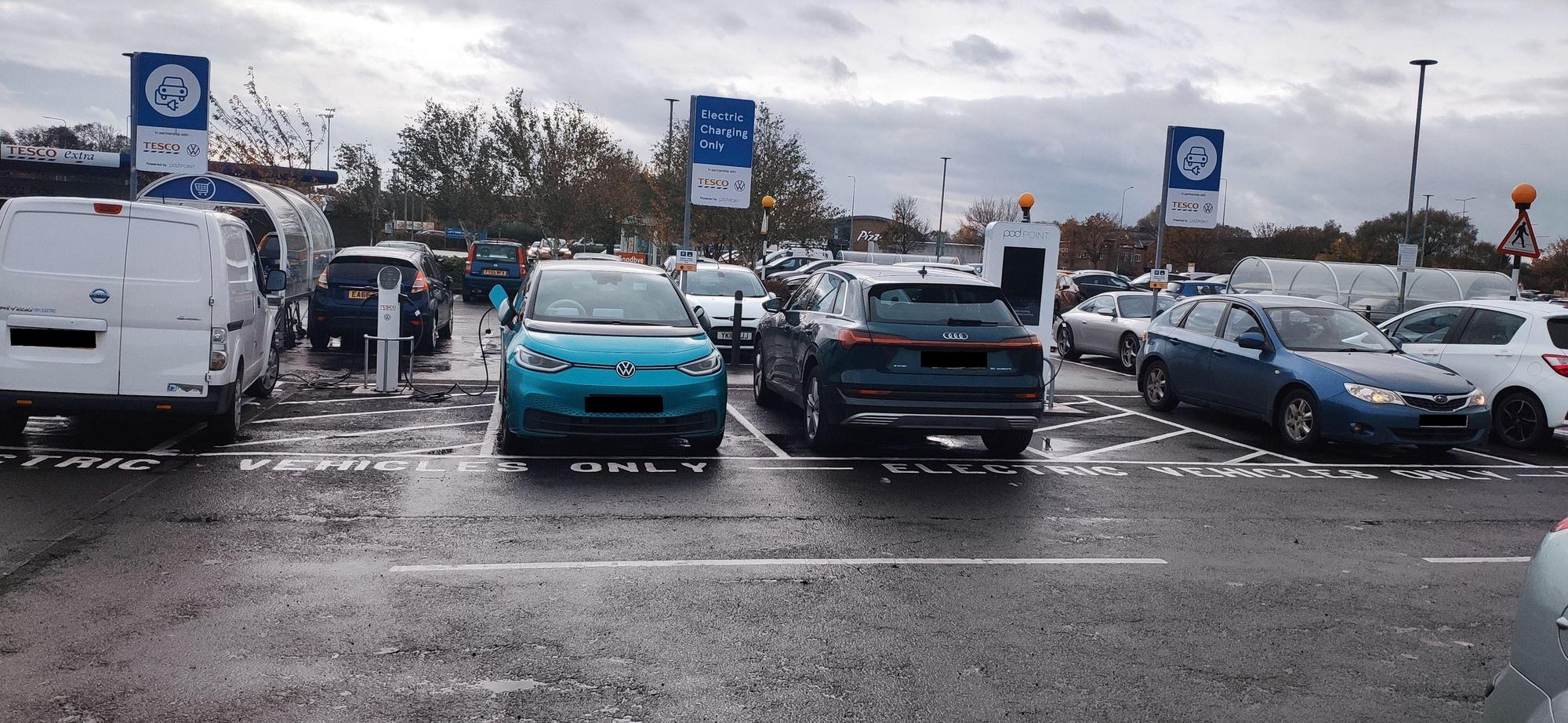 Tesco Extra Scunthorpe Gallagher Park, Doncaster Rd, Scunthorpe, DN15