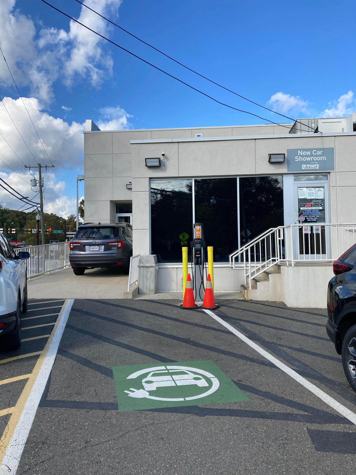Brown's Arlington Honda Soon) Arlington, VA EV Station