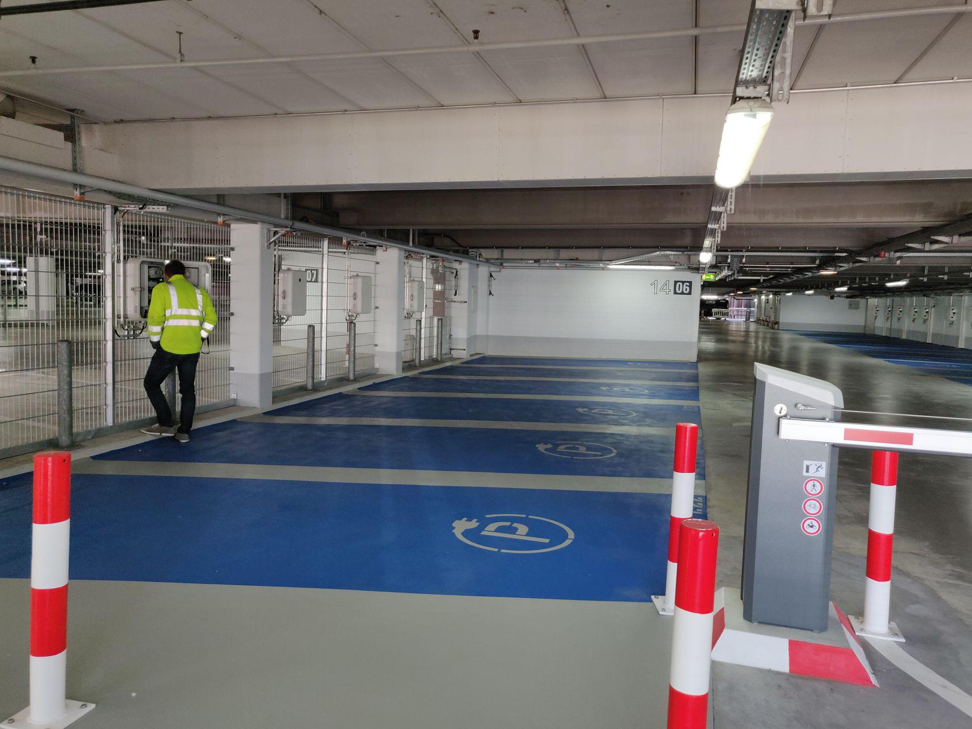 Frankfurt Airport, Parkhaus, P3 Frankfurt am Main, HE EV Station