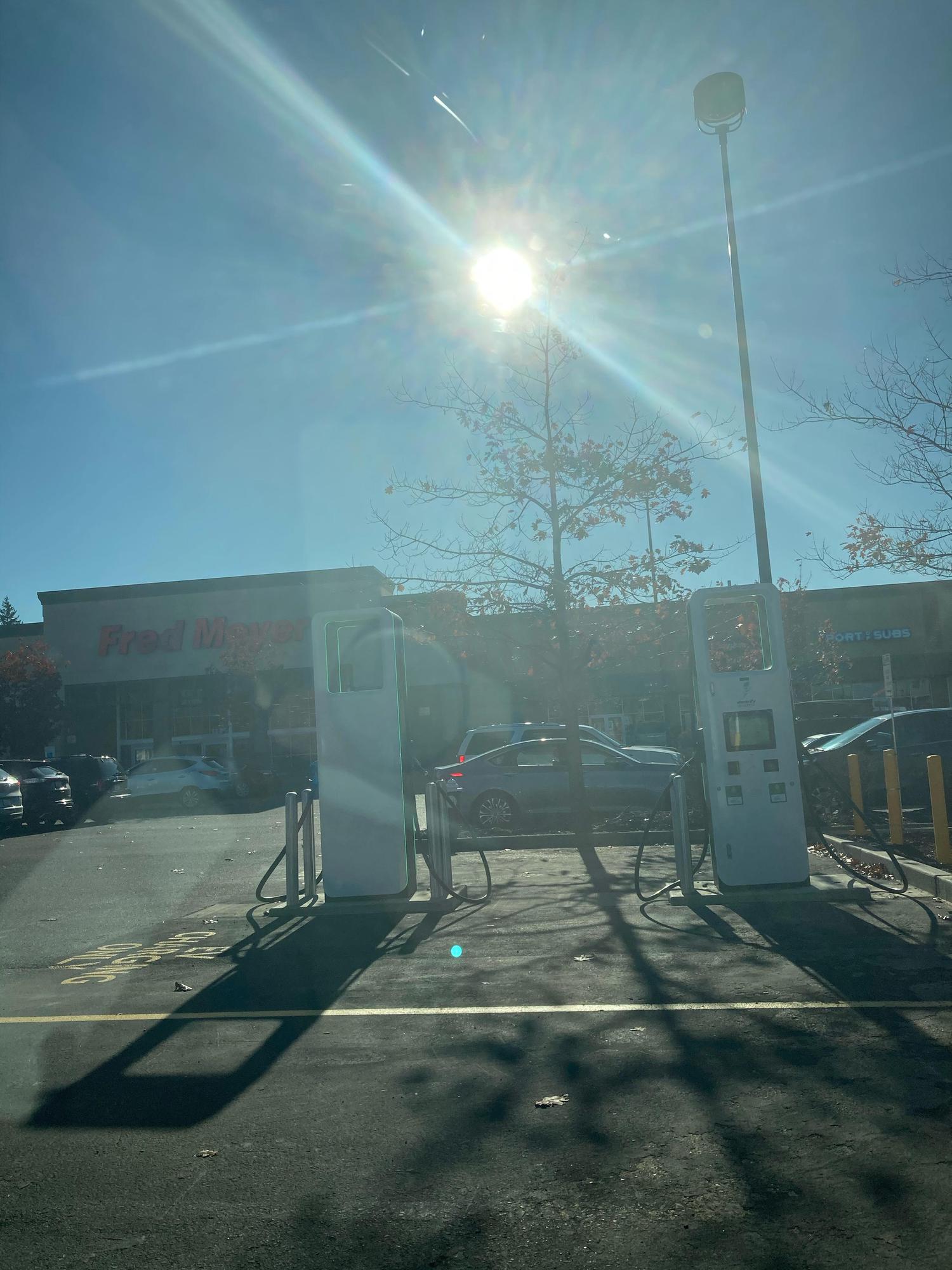 Fred Meyer 667 Bellingham, WA EV Station