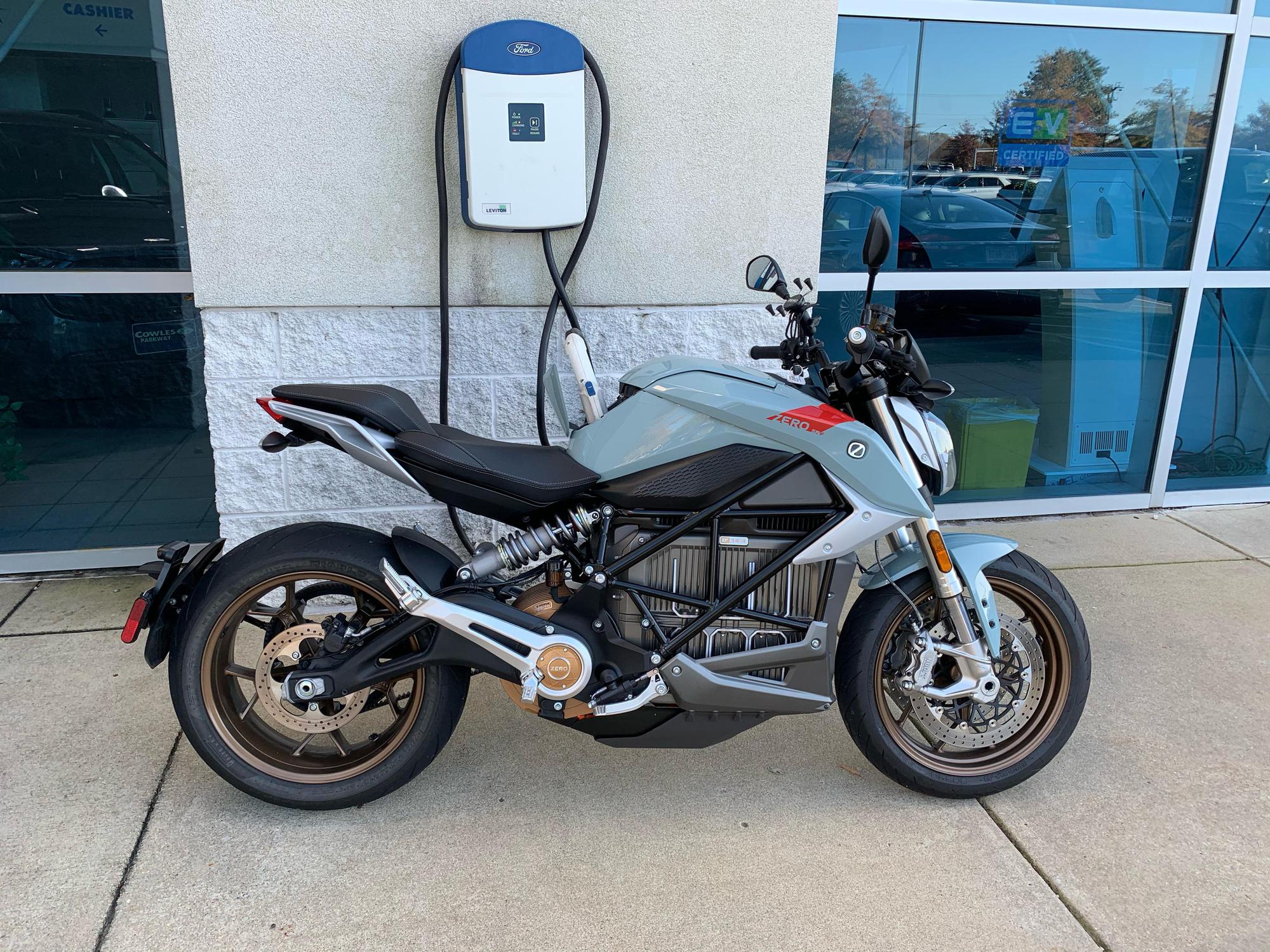Cowles Parkway Ford Woodbridge, VA EV Station