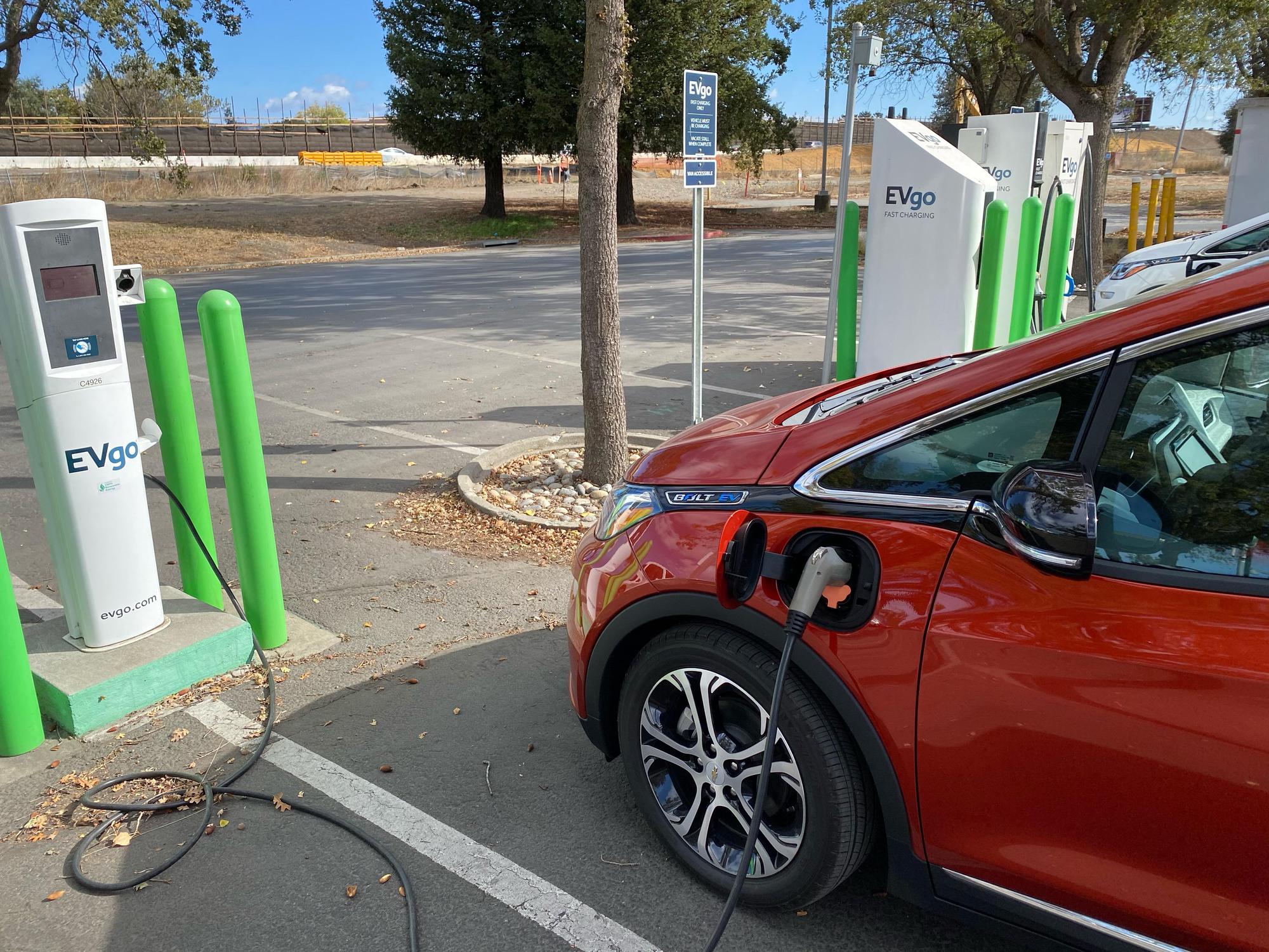 Petaluma Village Premium Outlets Gap Factory Petaluma, CA EV Station