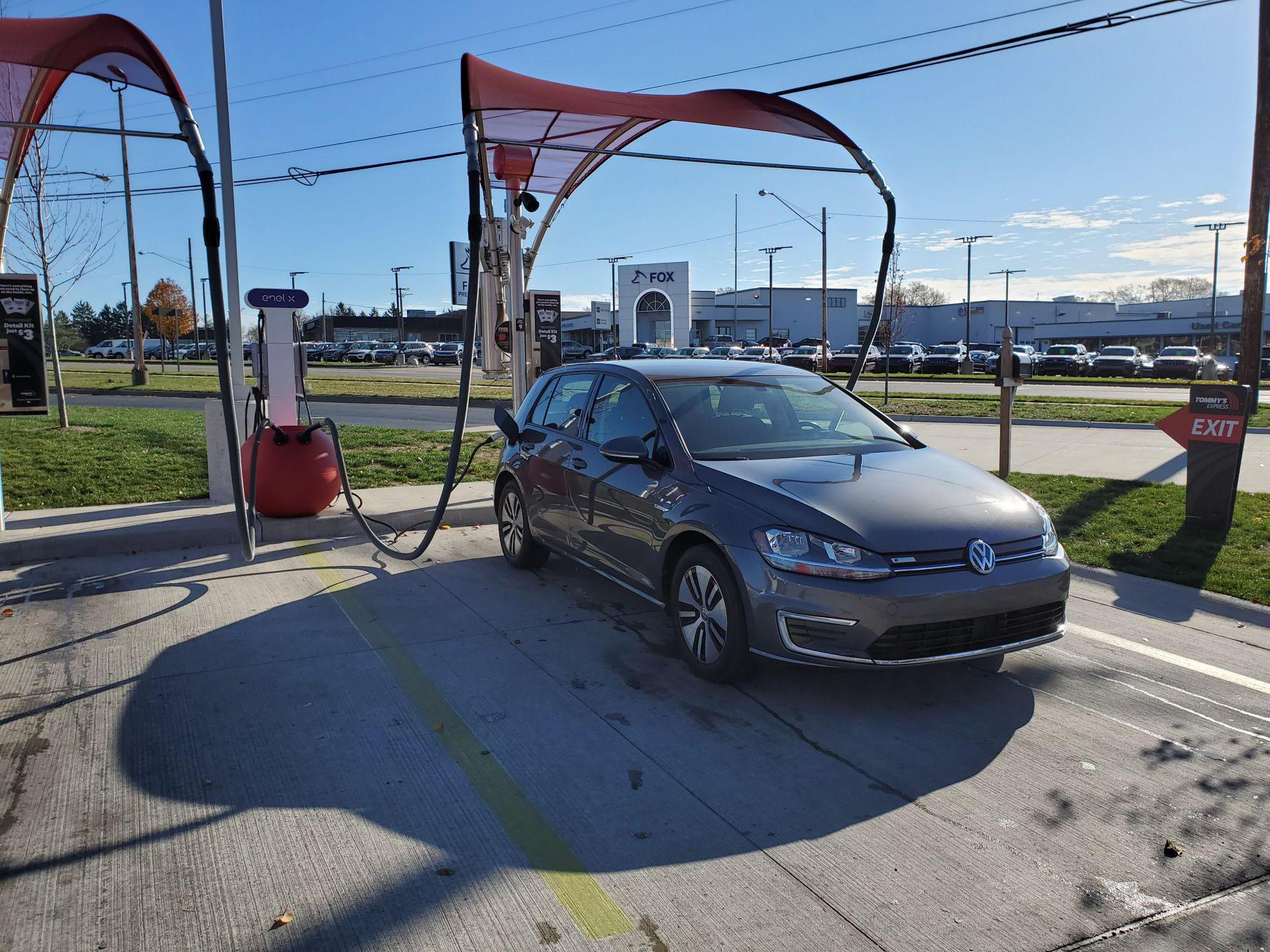 Tommy's Express Car Wash Grand Rapids, MI EV Station