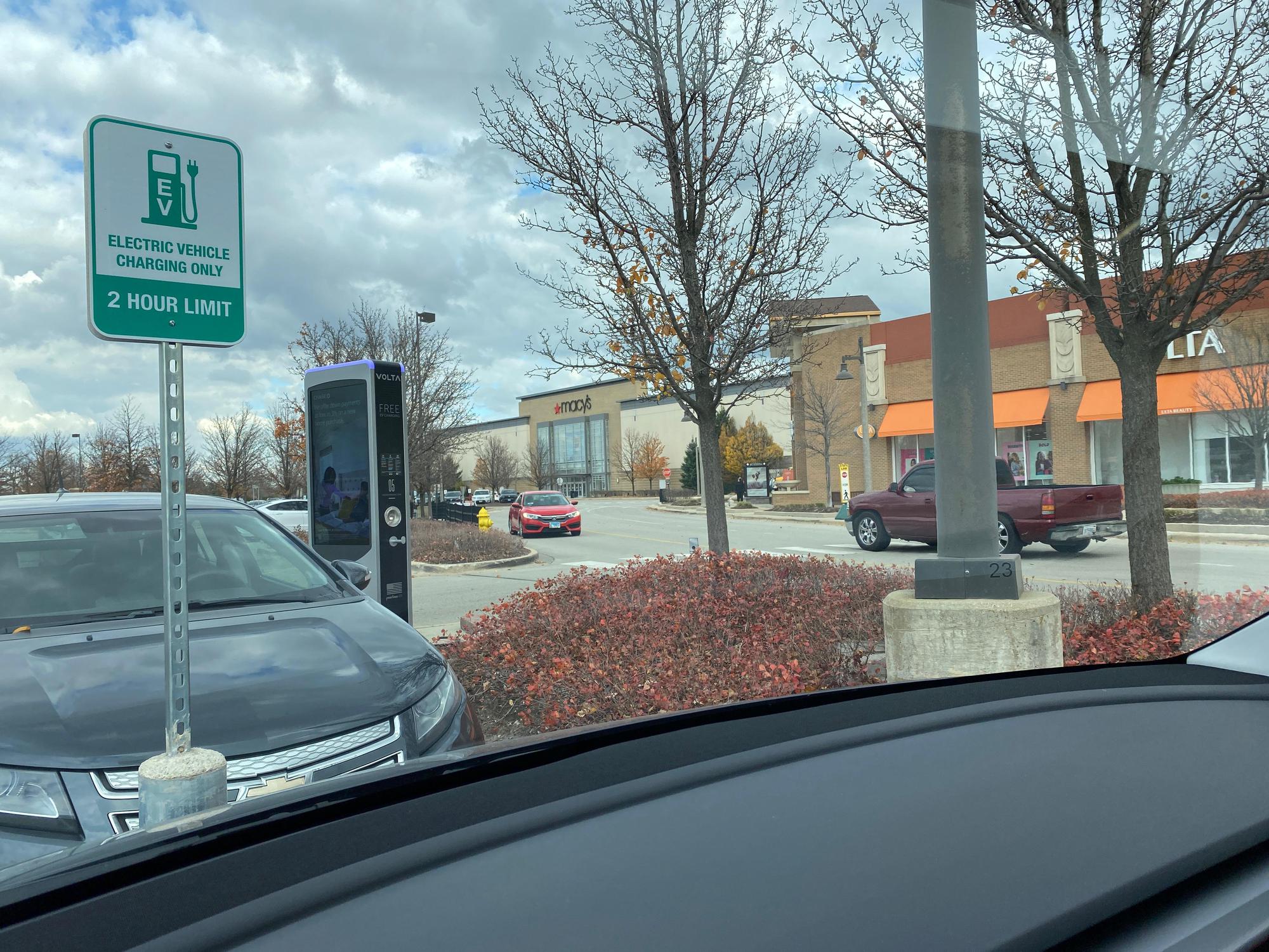 The Promenade at Bolingbrook Bonchon Bolingbrook, IL EV Station