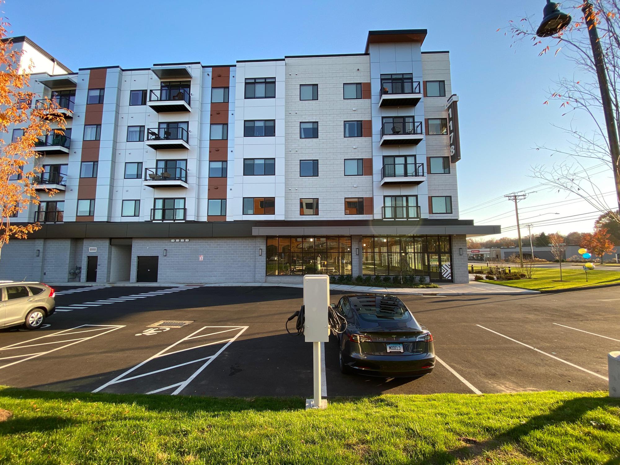 The Borden Luxury Apartments Wethersfield, CT EV Station