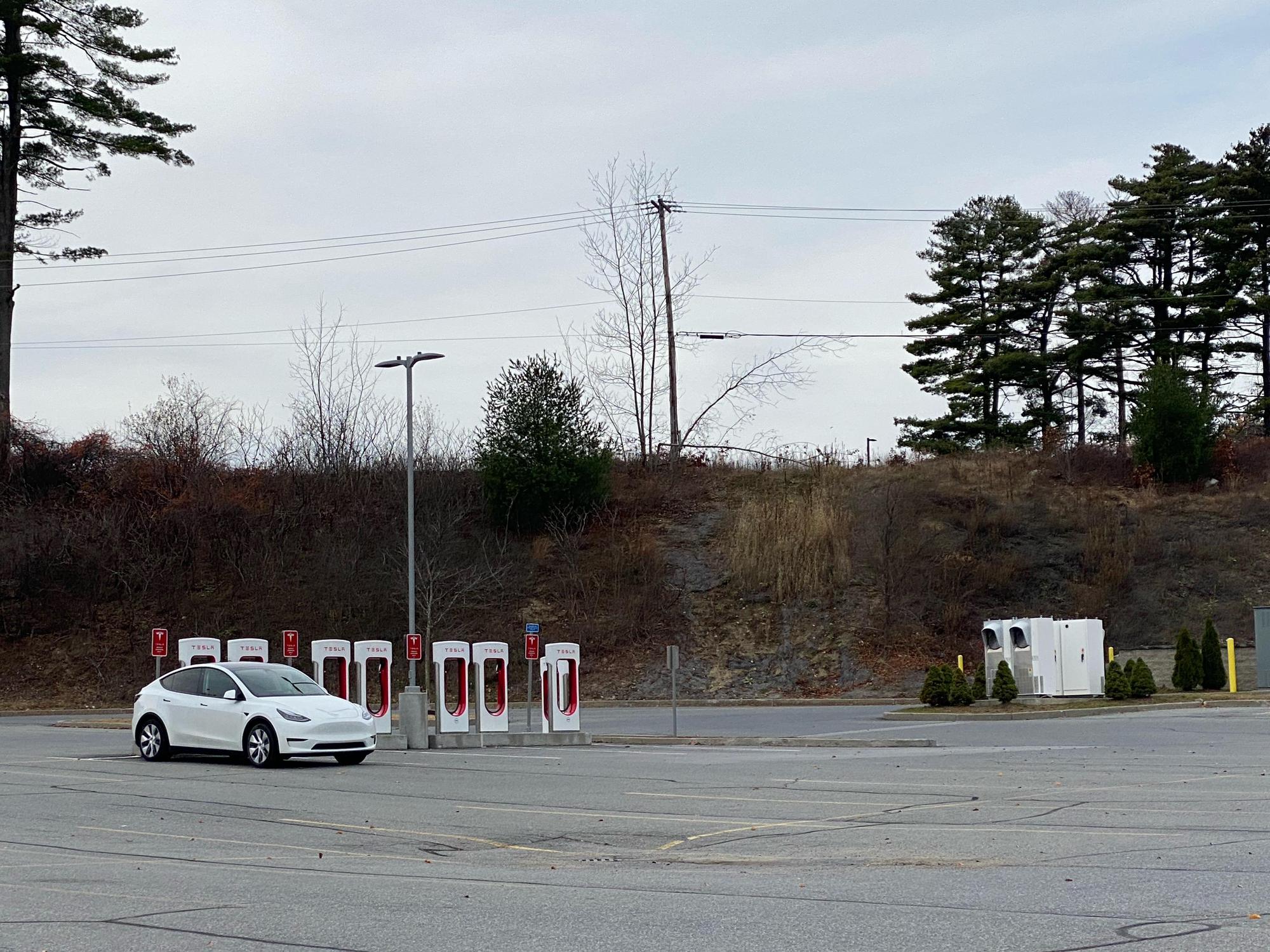 Aviation Mall Queensbury, NY EV Station