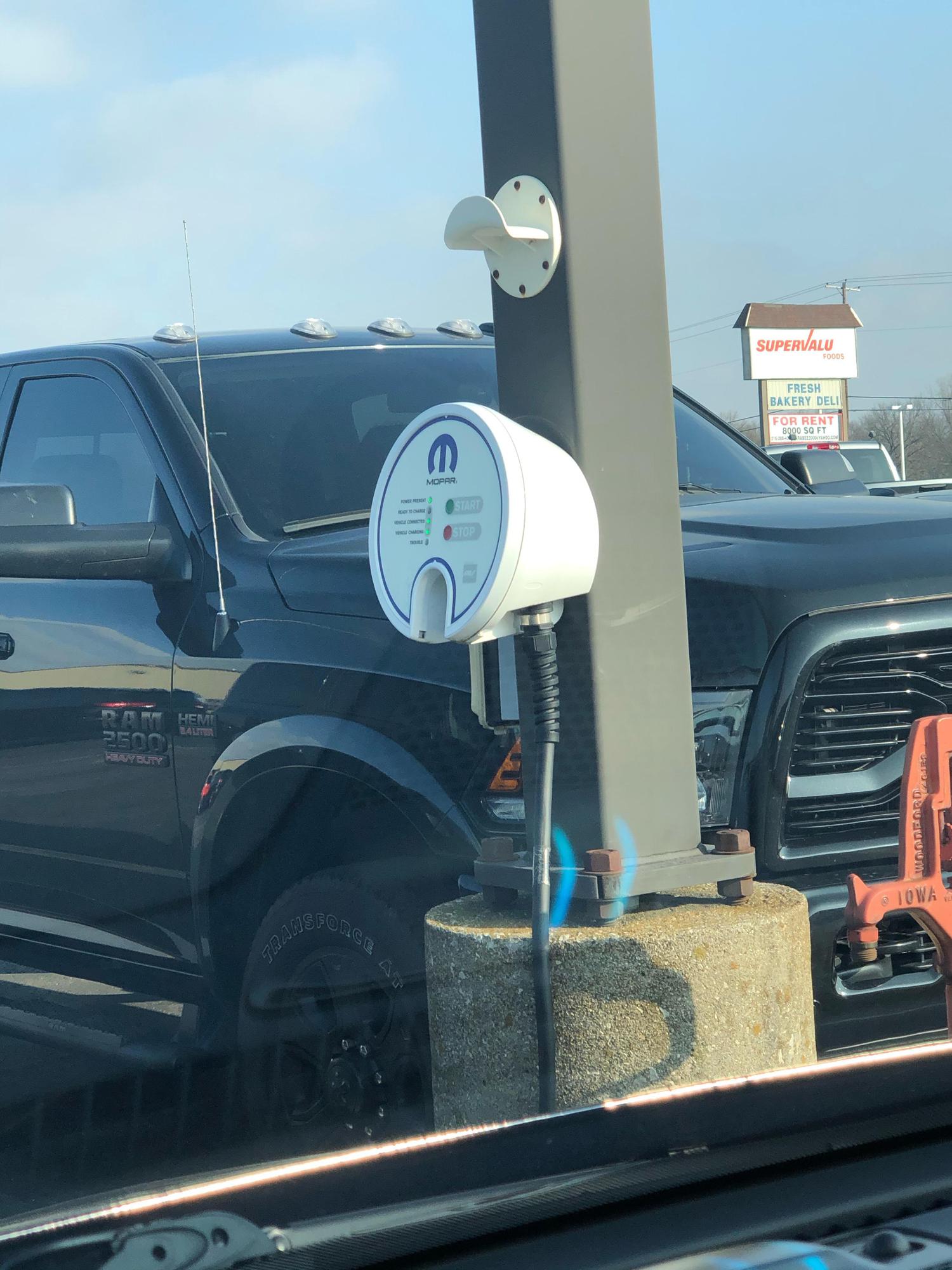 Terry Hendricks Archbold, OH EV Station