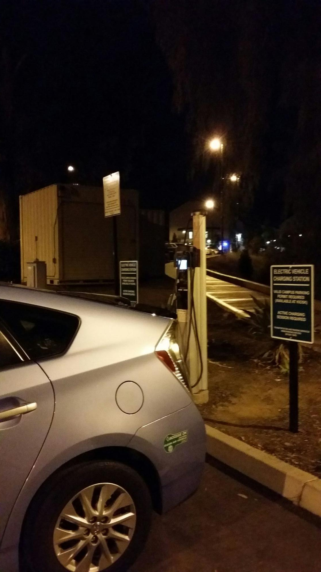 UC Riverside Parking Lot 15 Riverside, CA EV Station