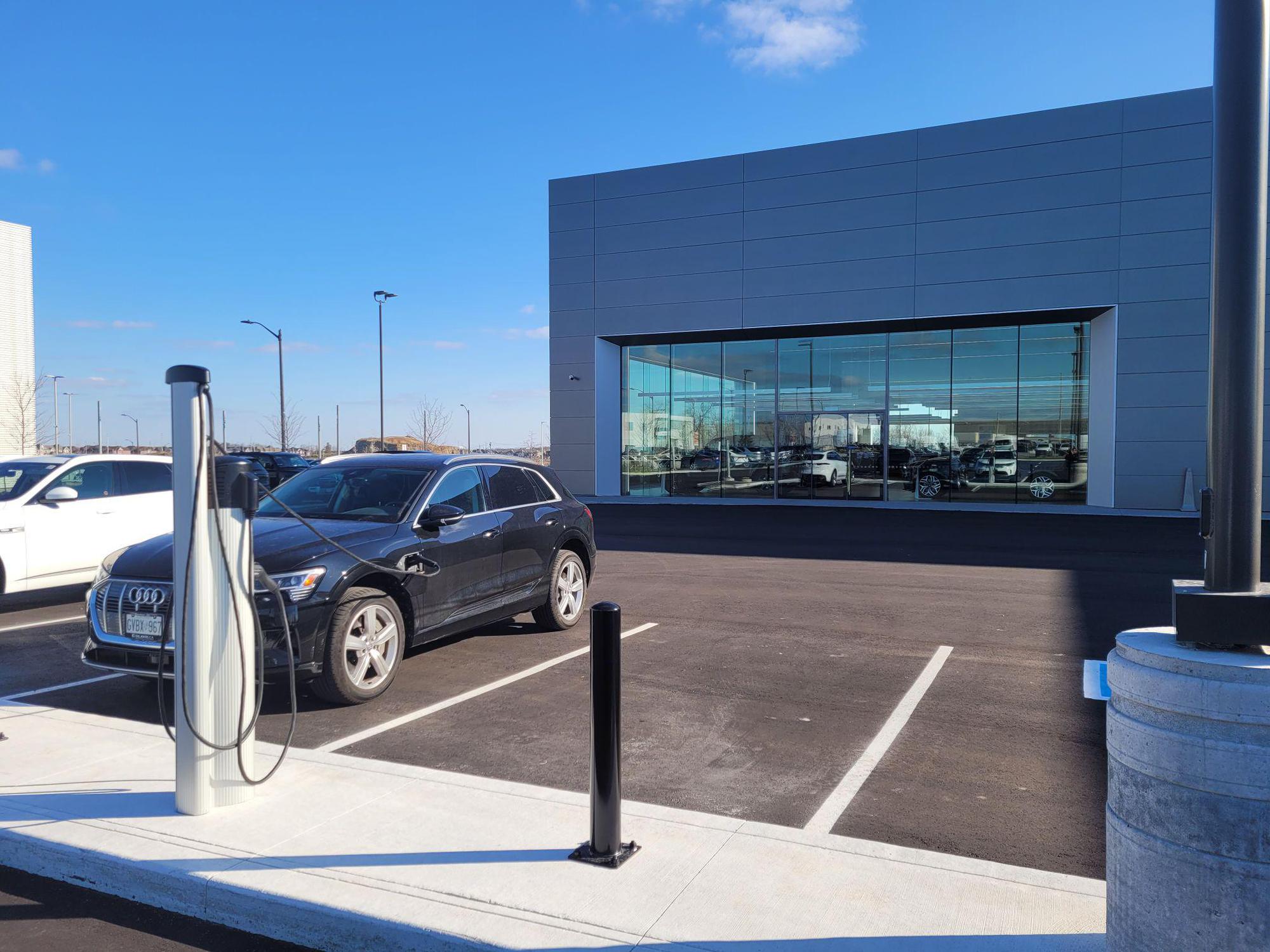 Jaguar Land Rover Brampton Brampton, ON EV Station