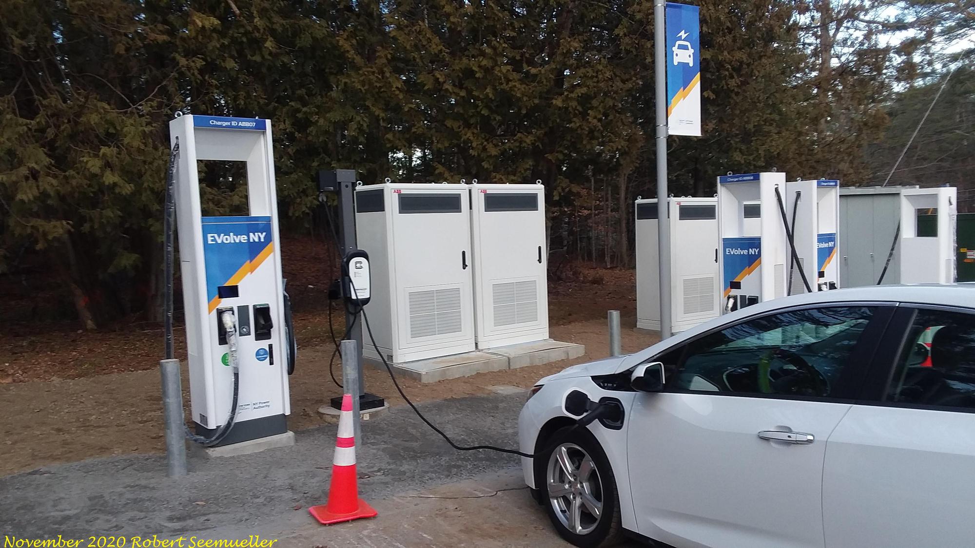 Schroon Lake Sunoco Gas Station (2) Schroon Lake, NY EV Station