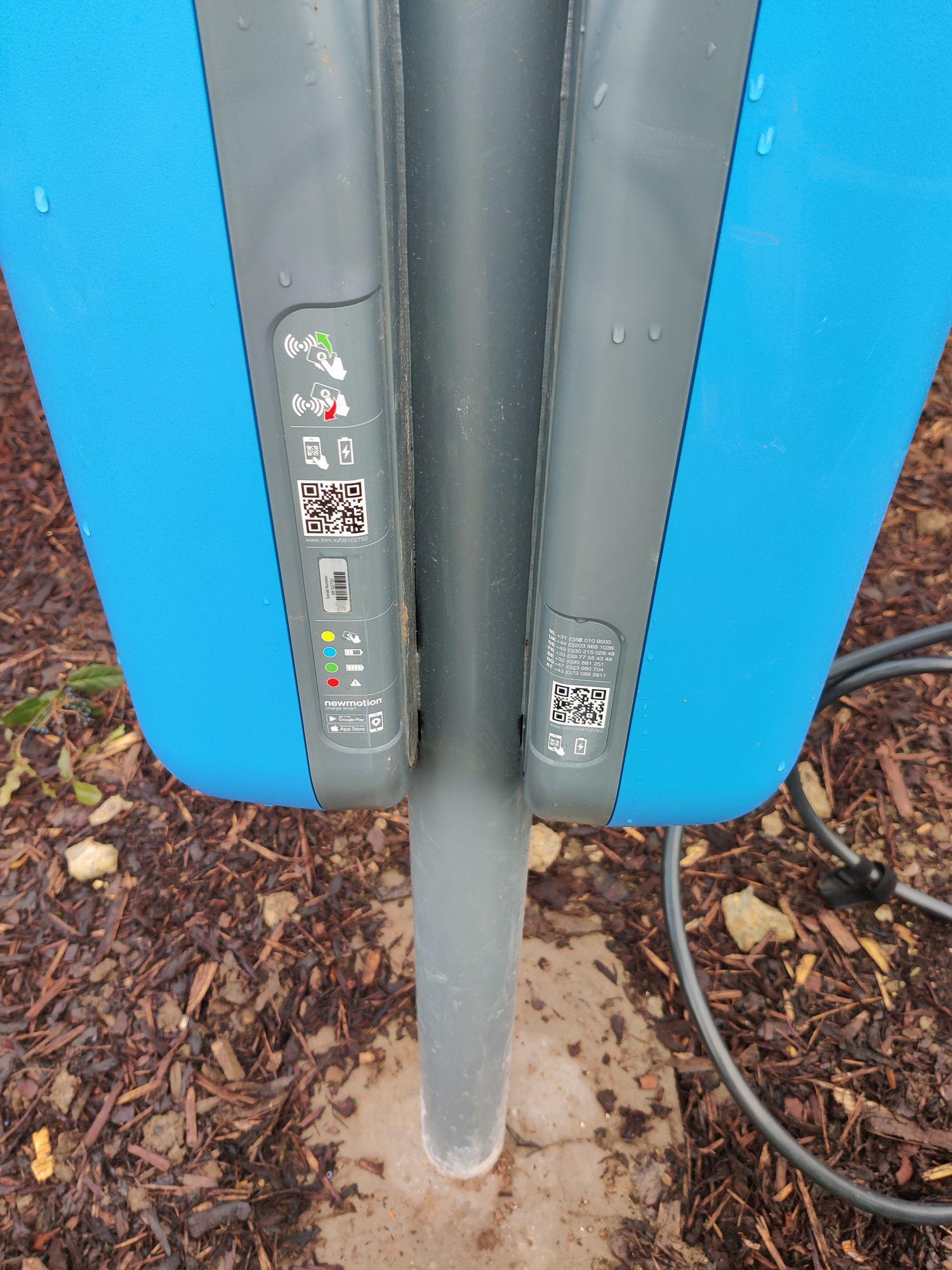 Aldi Cosgrove Way, Luton LU1 1HL, UK EV Station