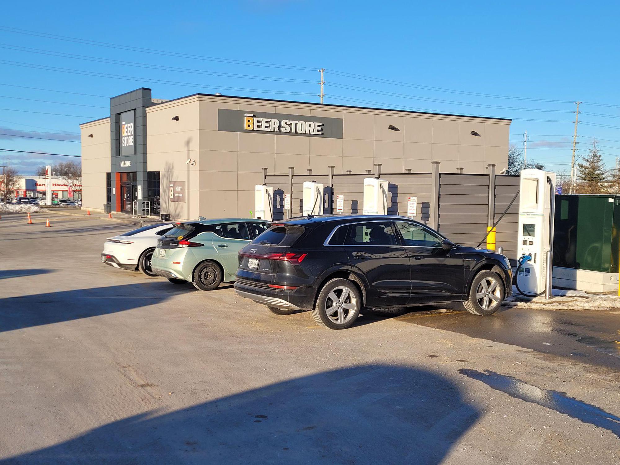 Canadian Tire Barrie South Barrie, ON EV Station