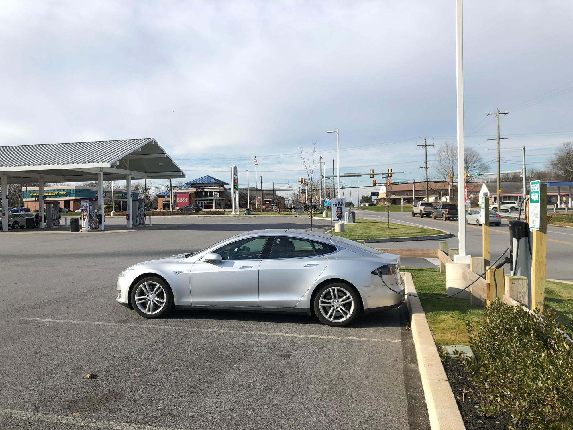 Landhope Farms Oxford, PA EV Station