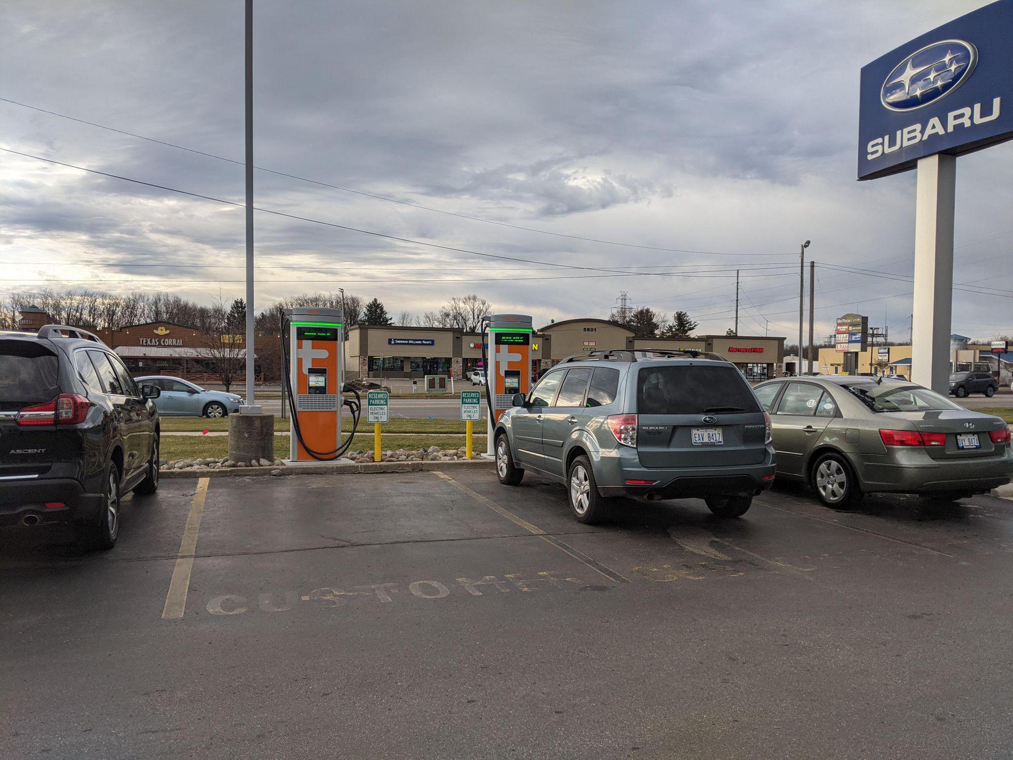 Maple Hill Auto Group Kalamazoo, MI EV Station