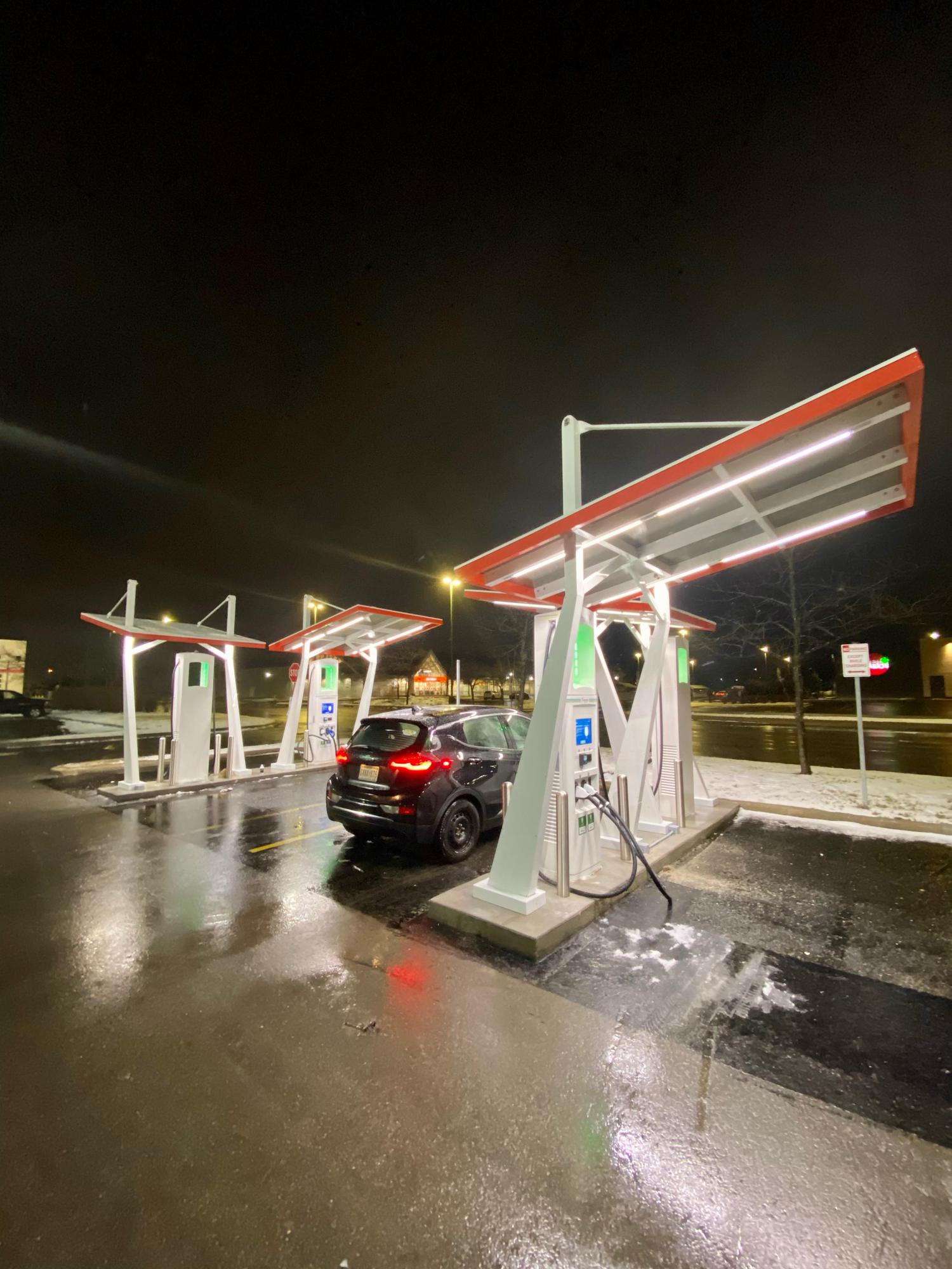 Canadian Tire Oshawa Oshawa, ON EV Station