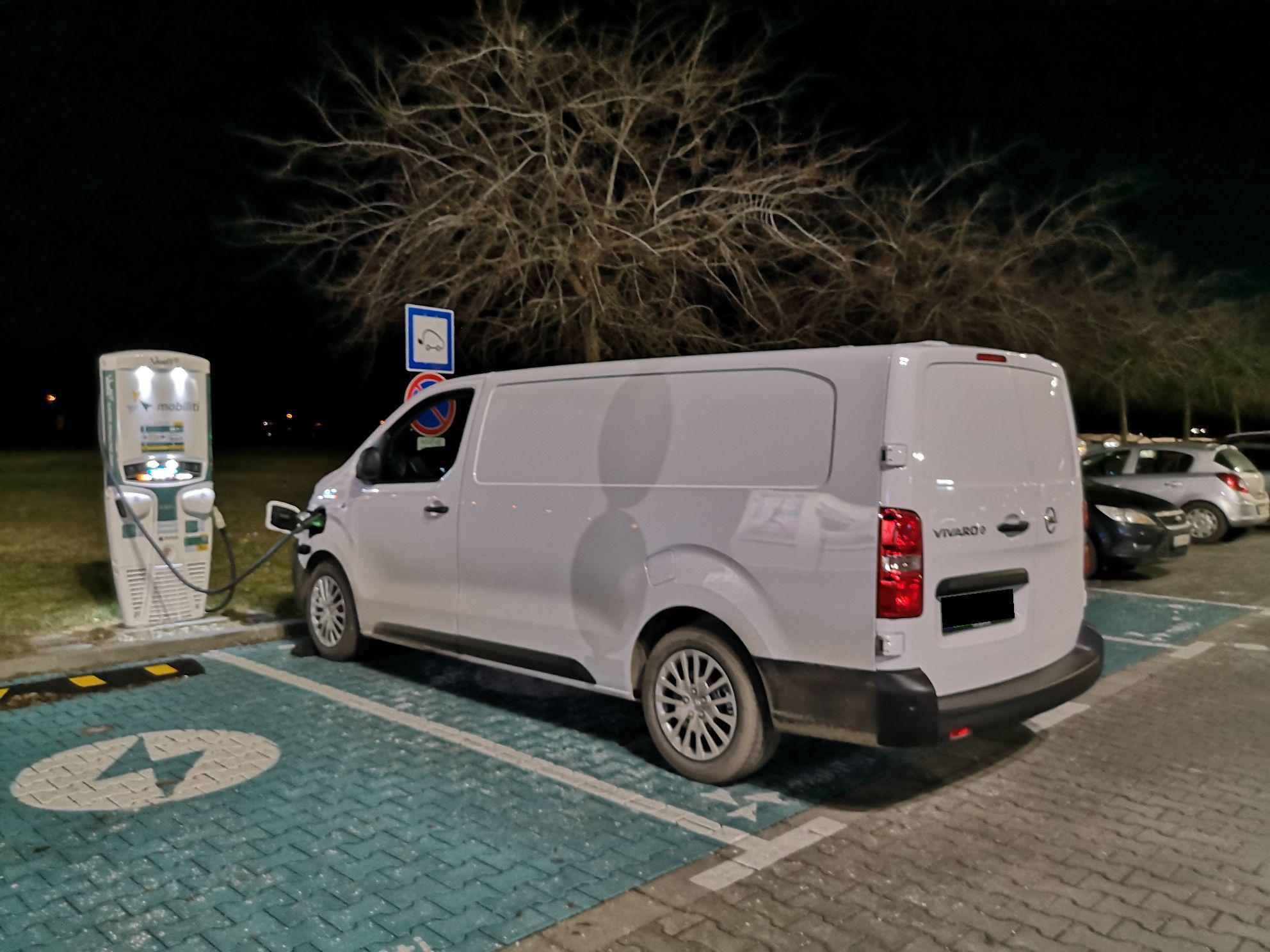 MVM Mobiliti - Decathlon Maglód | Maglód, Kállai Pál utca 2., 2234 ...