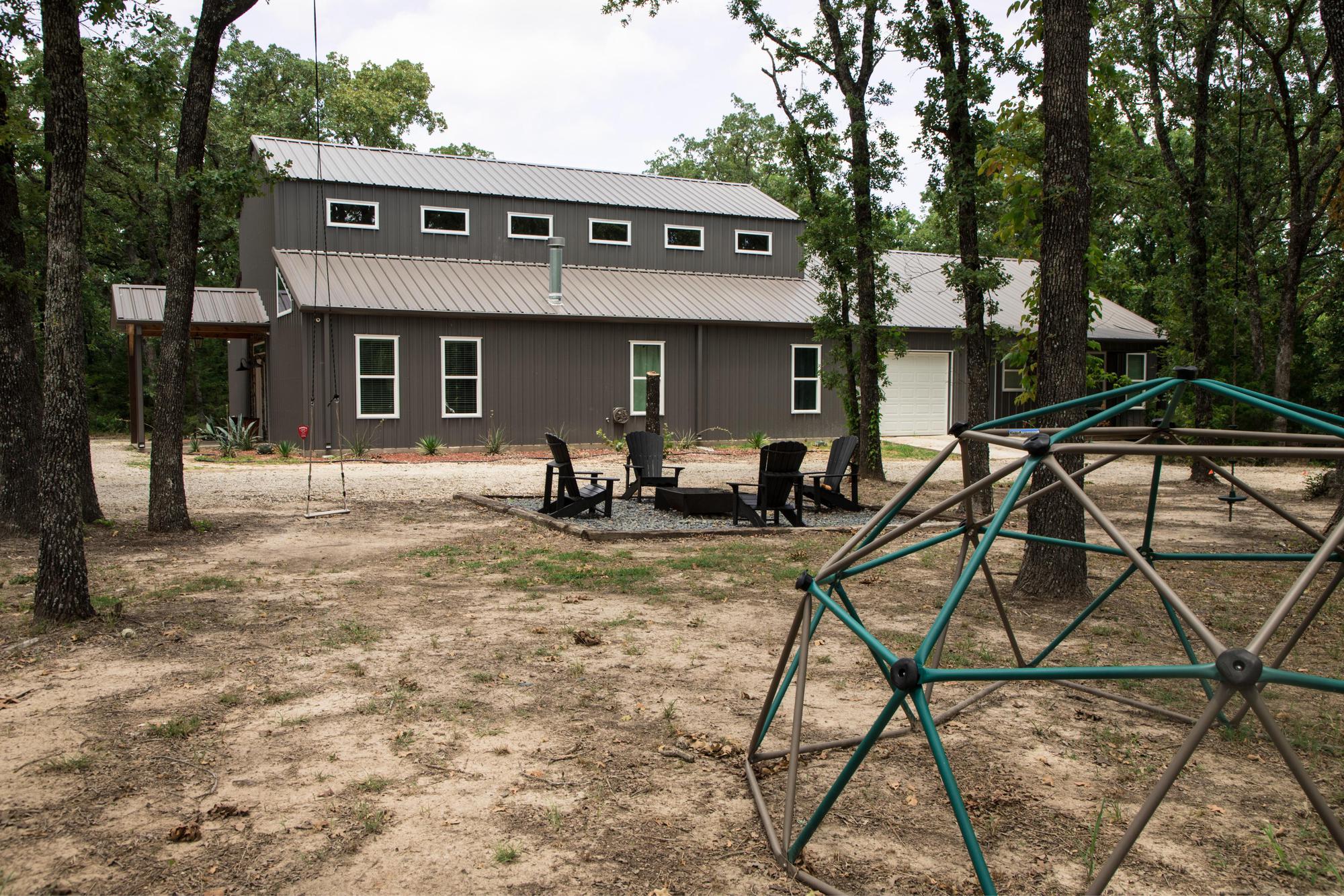 Hidden Paradise Ranch Vacation Rental Quinlan, TX EV Station