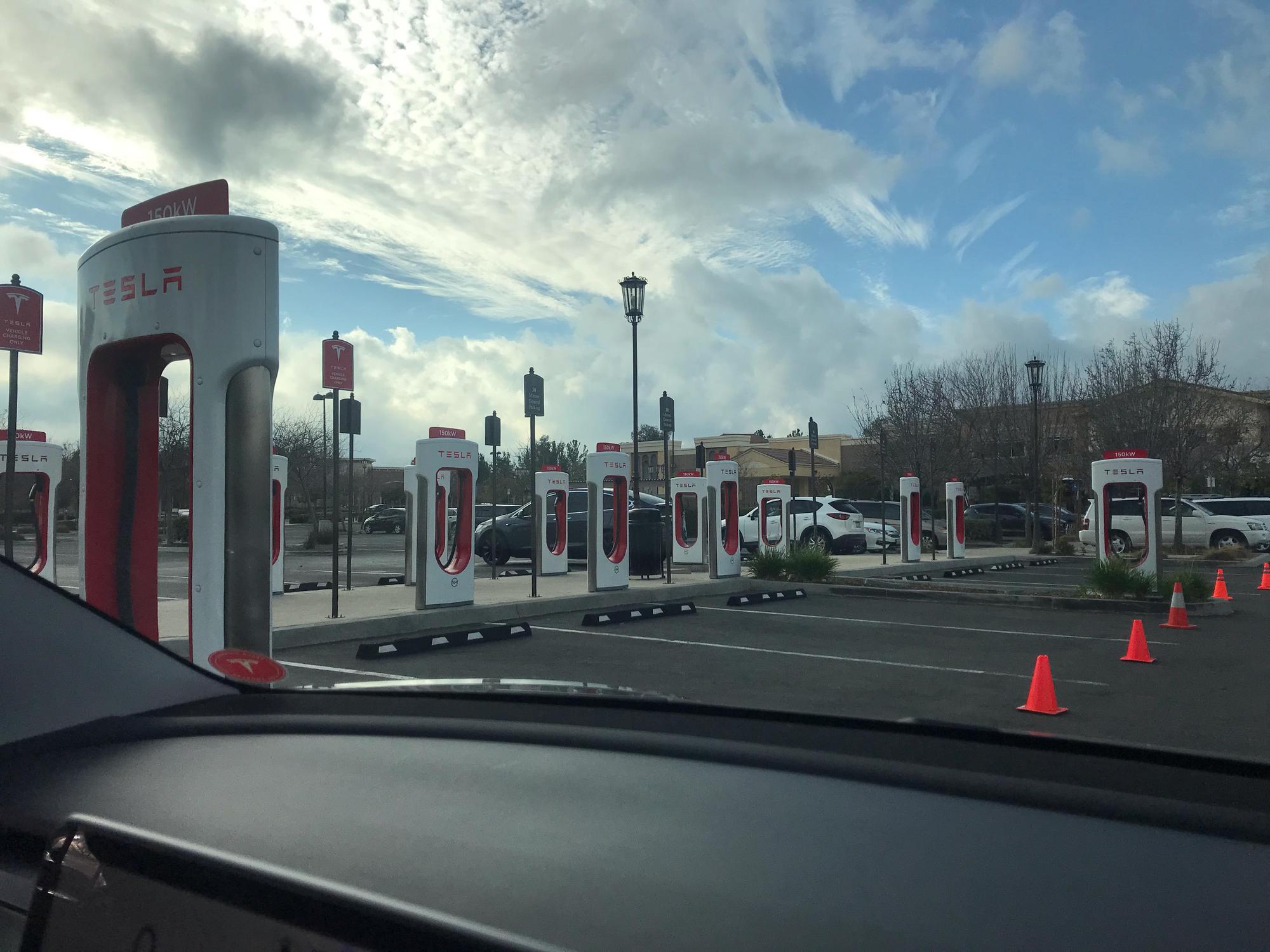 Bridgeport Marketplace Santa Clarita, CA EV Station