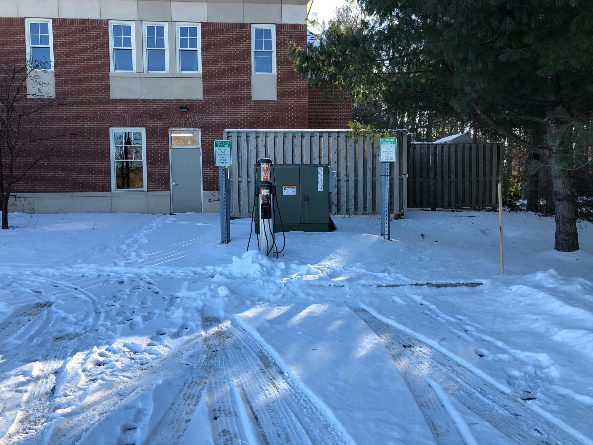 Boxford Town Hall Boxford, MA EV Station