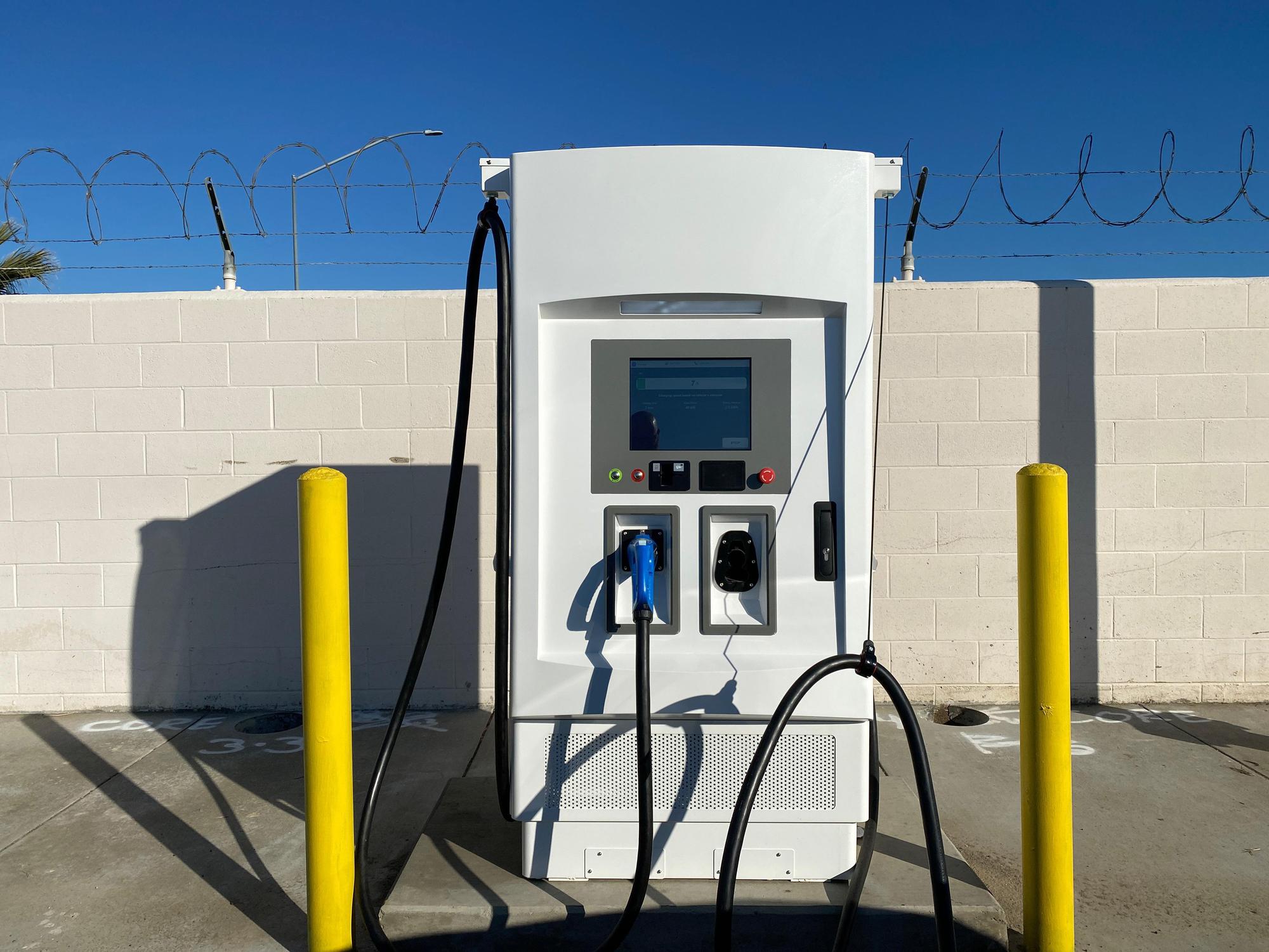 Kettleman City Maintenance Station Kettleman City, CA EV Station