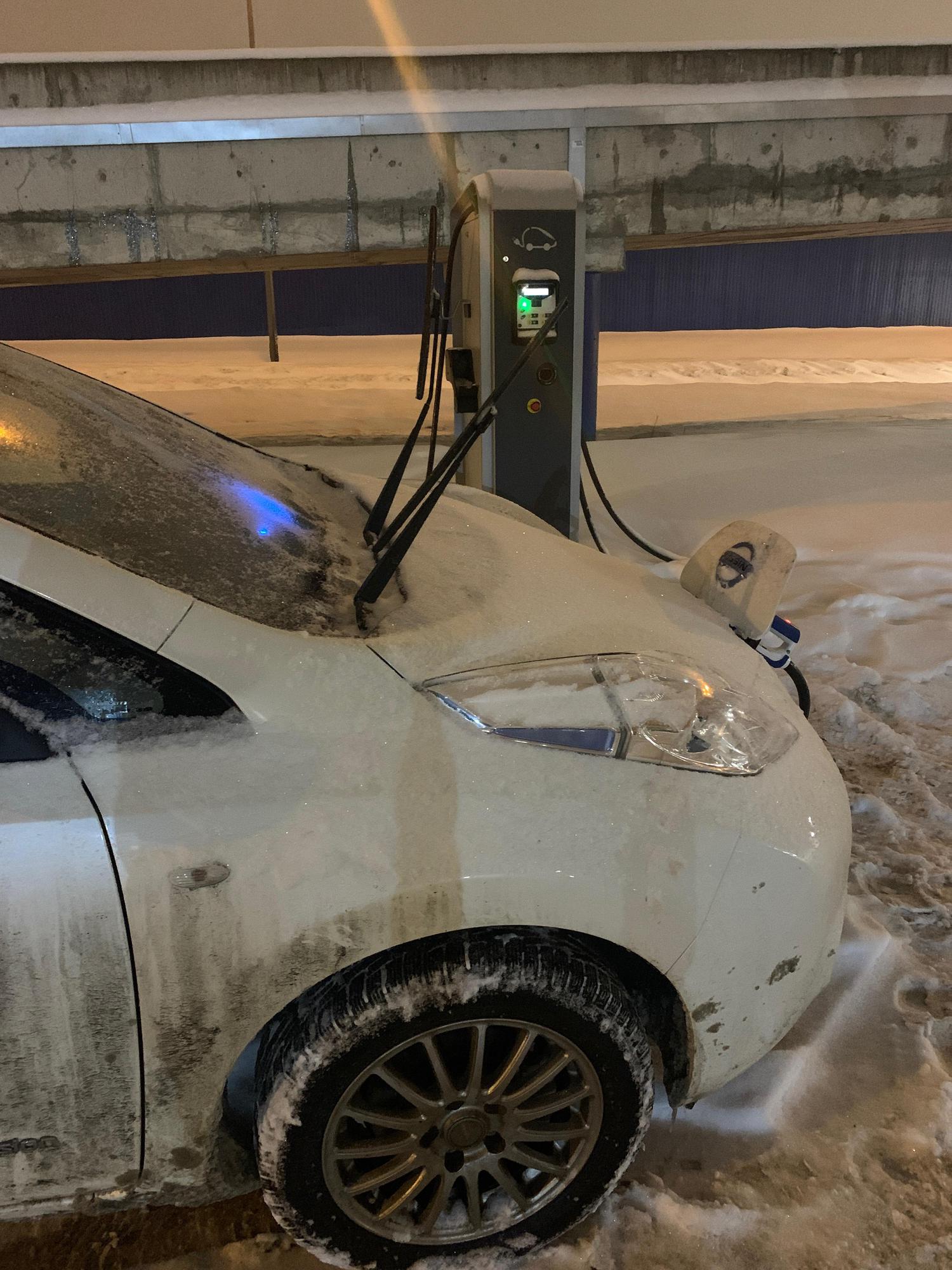 МЕГА Белая дача | Kotelniki, МО | EV Station