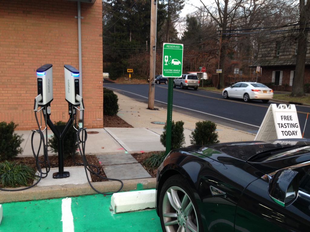 BottleBuys Glen Head, NY EV Station
