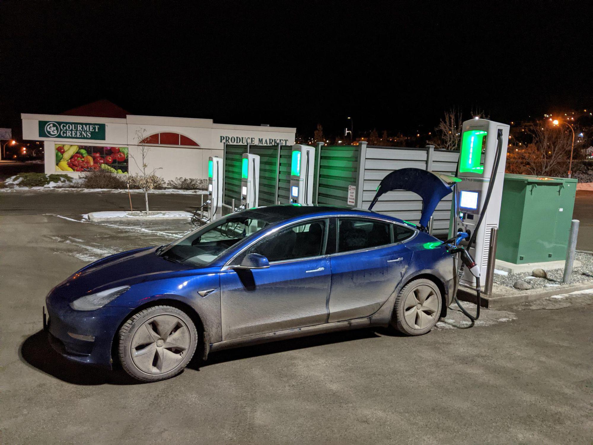 Canadian Tire Kamloops South Kamloops, BC EV Station