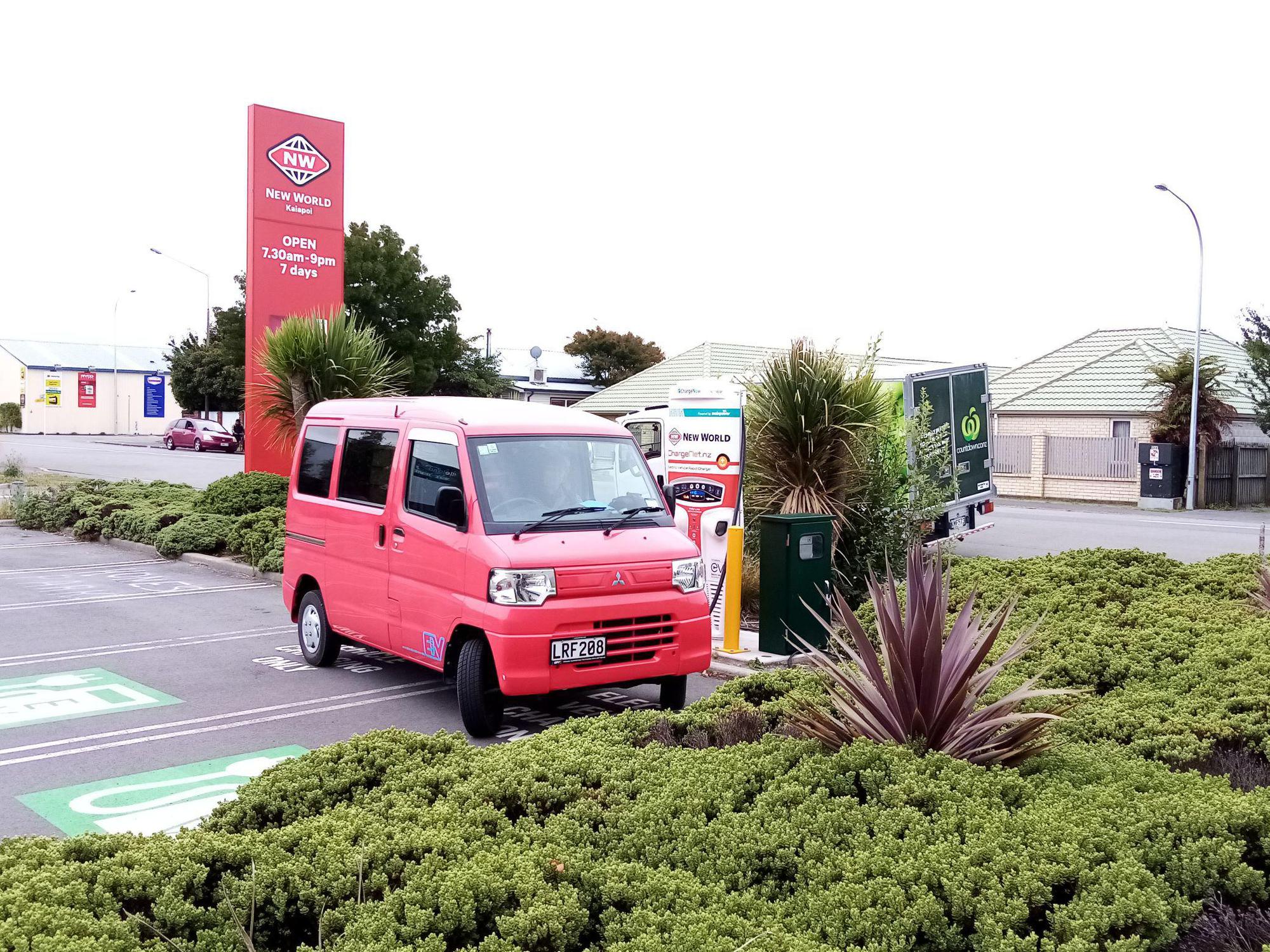 Kaiapoi New World Kaiapoi, Canterbury EV Station