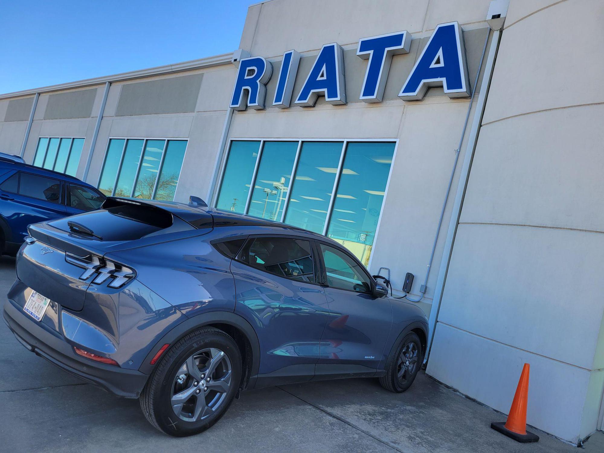 Riata Ford Manor, TX EV Station