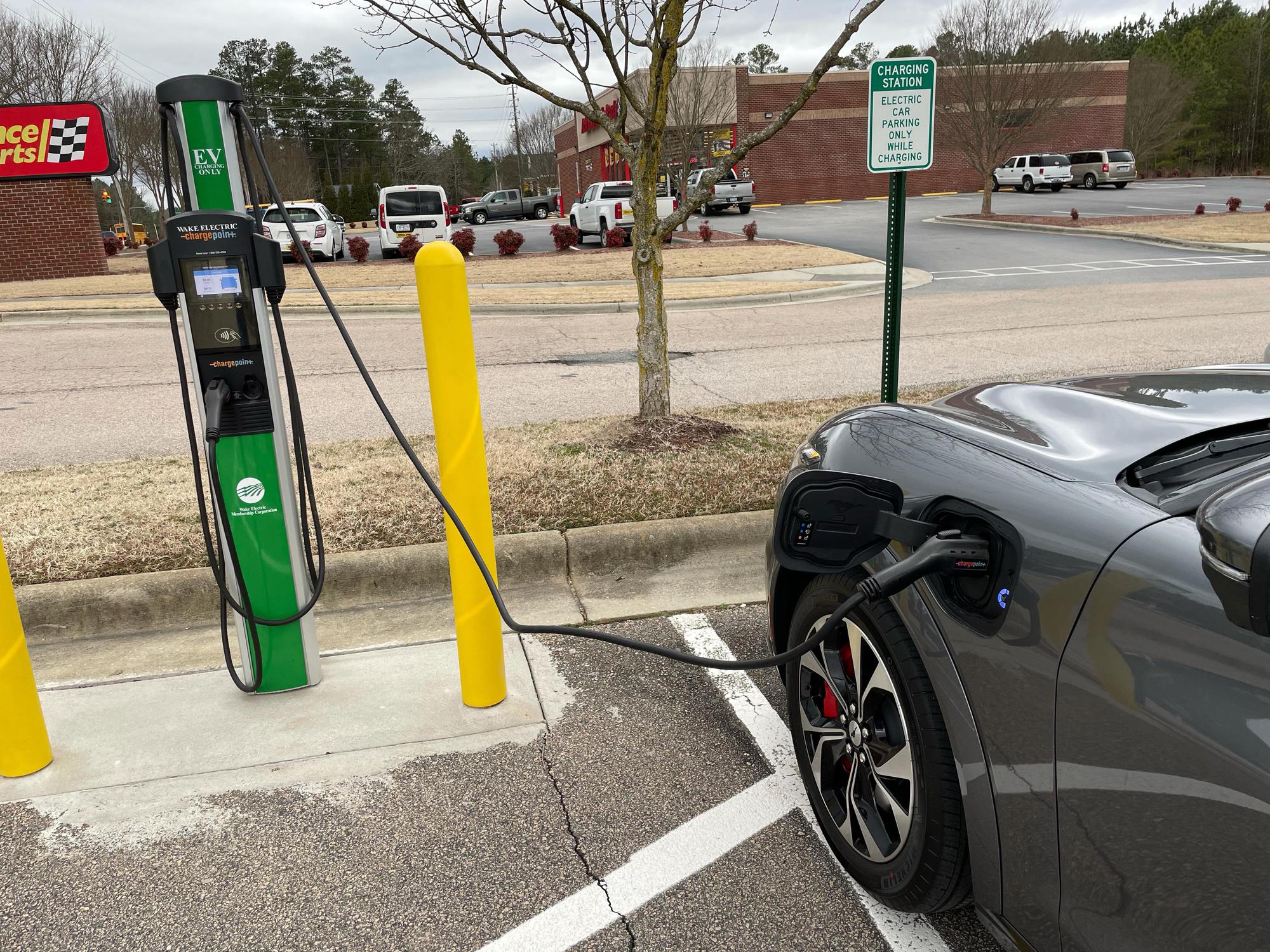 Rolesville Town Hall Rolesville, NC EV Station