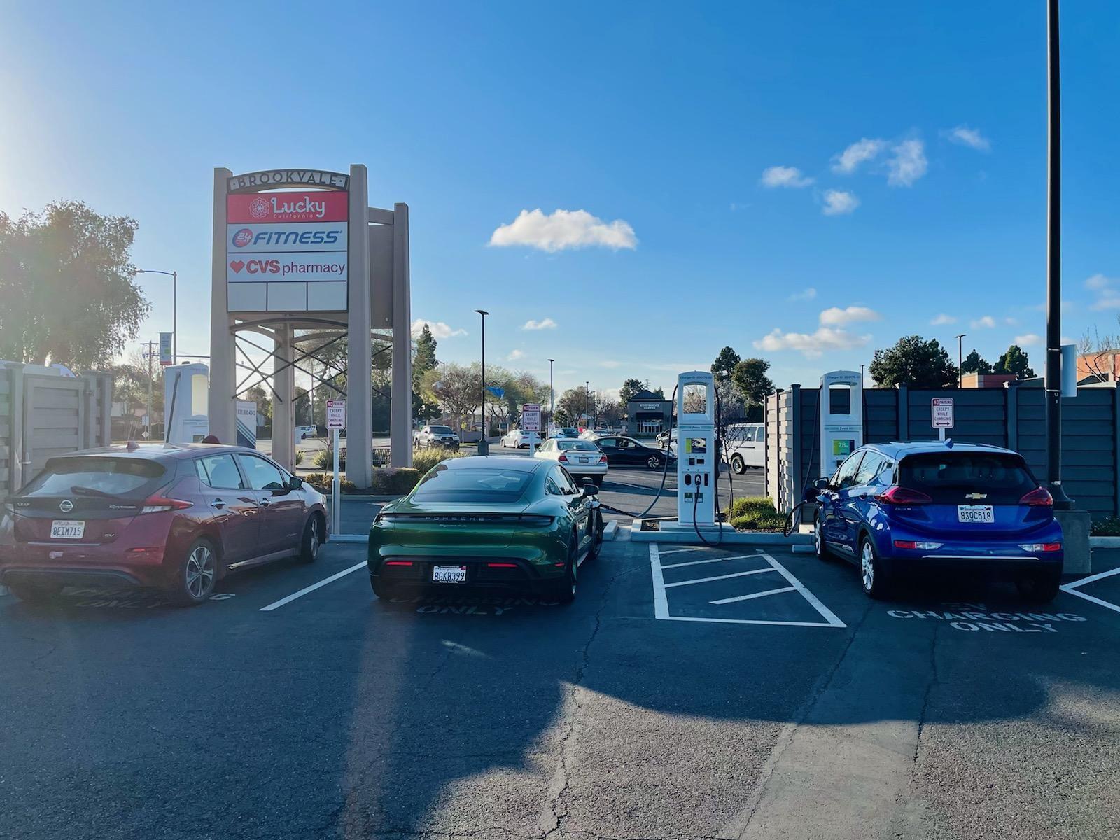 Brookvale Shopping Center Fremont, CA EV Station