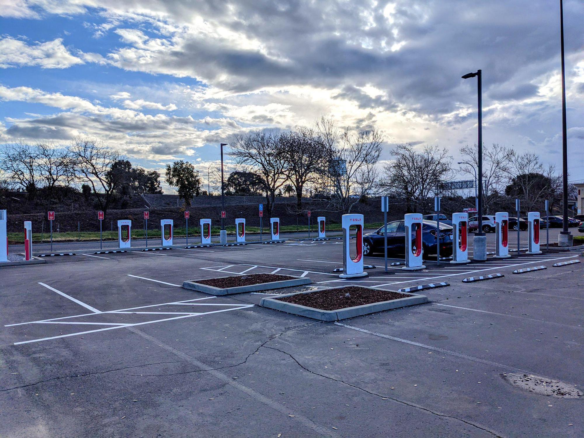 Smart & Final Extra! Merced, CA EV Station