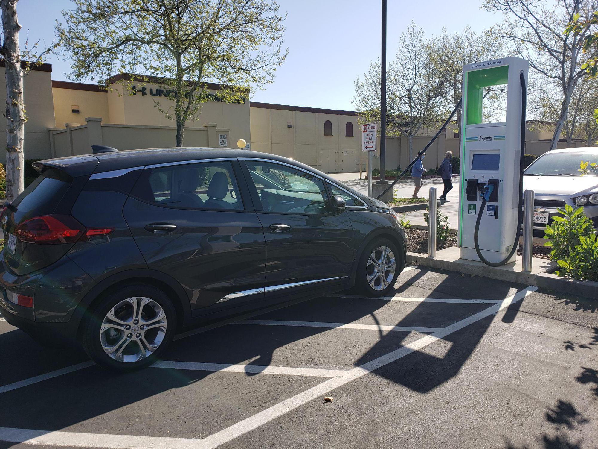 Folsom Premium Outlets Under Armour Folsom, CA EV Station