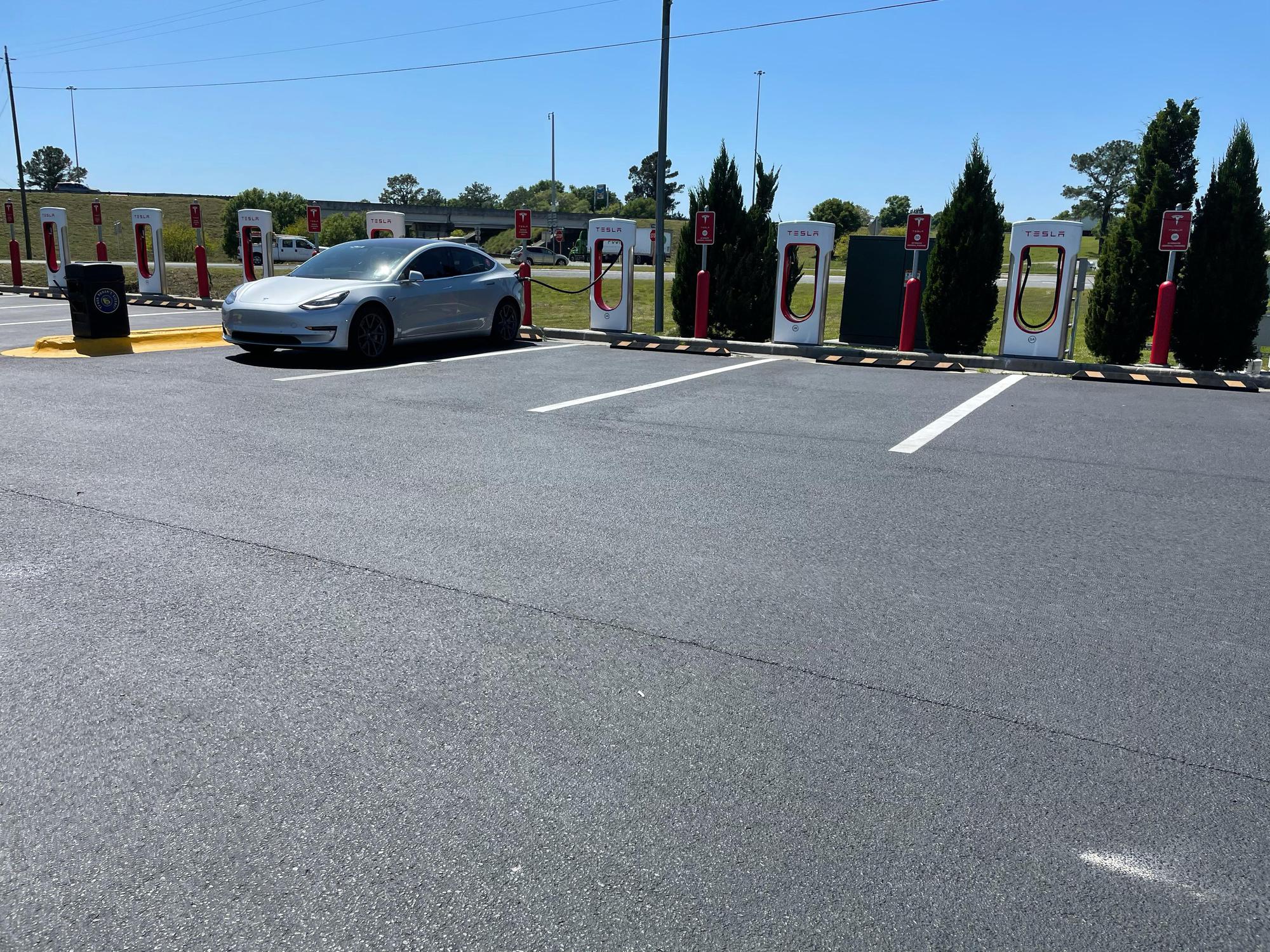 Busy Bee Live Oak Live Oak, FL EV Station