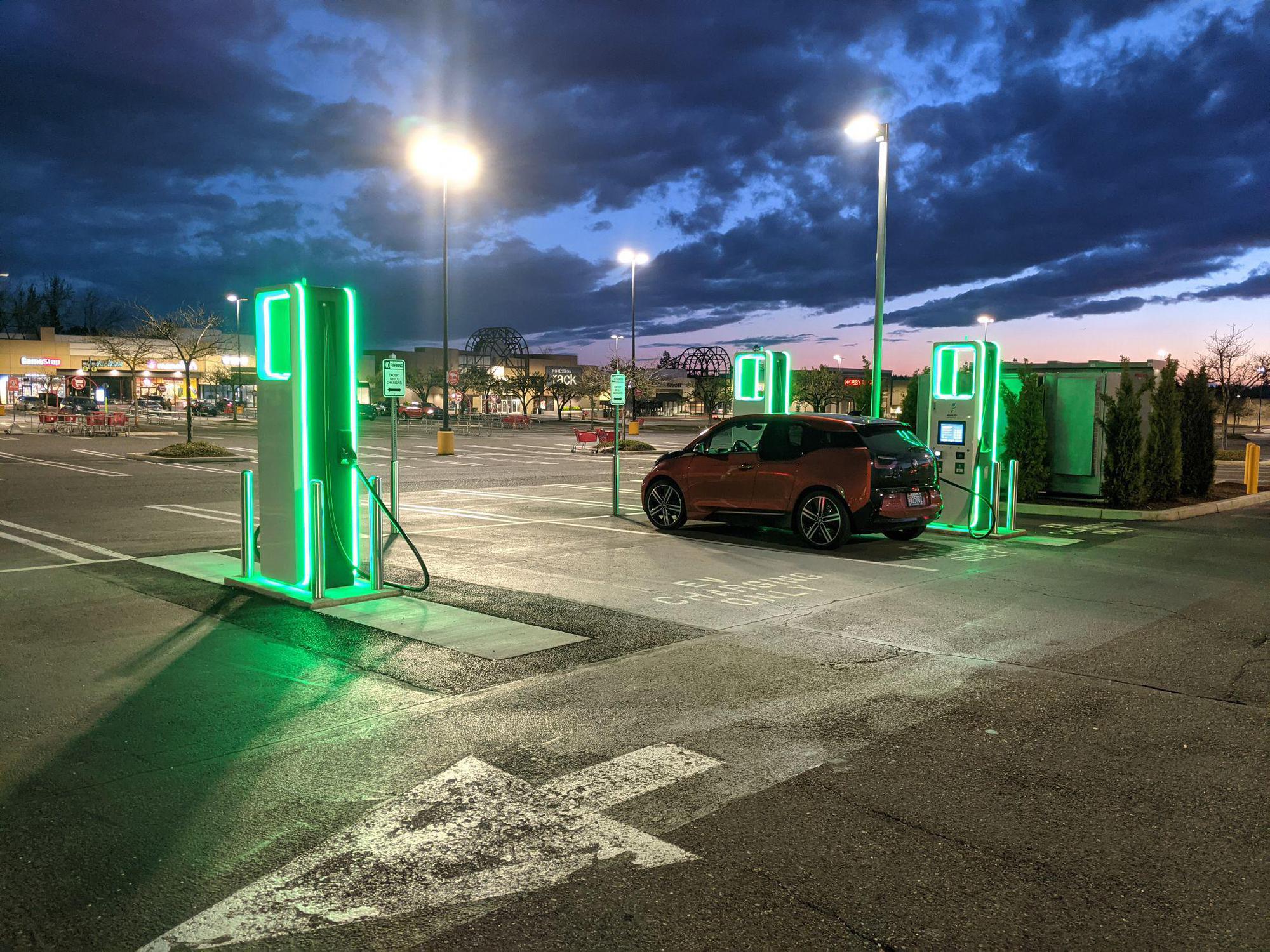 Clackamas Promenade Target Clackamas, OR EV Station