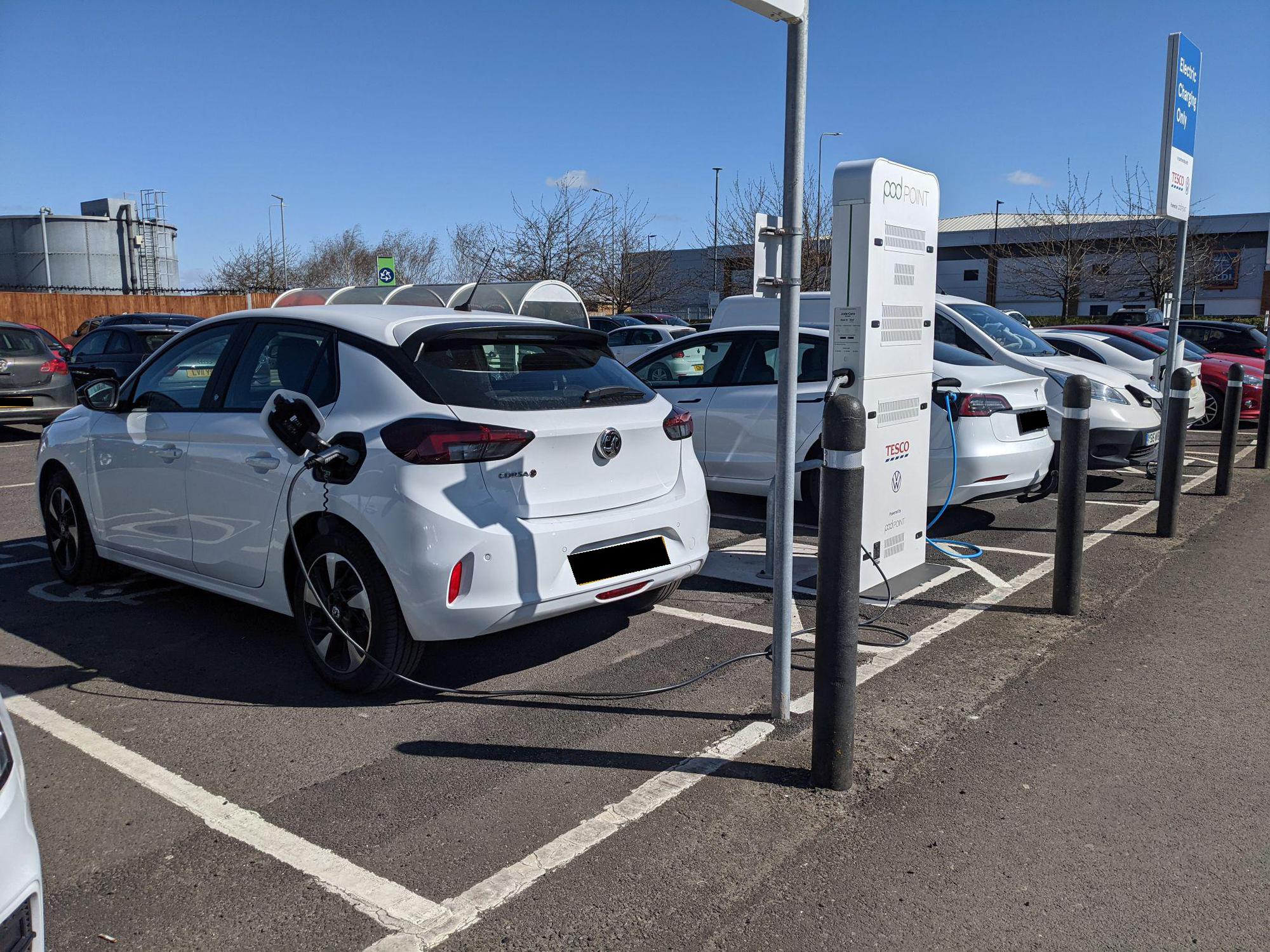 Tesco Extra Scunthorpe Gallagher Park, Doncaster Rd, Scunthorpe, DN15