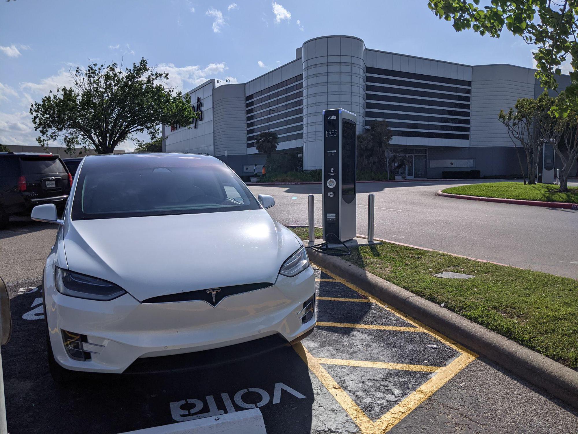 Deerbrook Mall Macy's Humble, TX EV Station