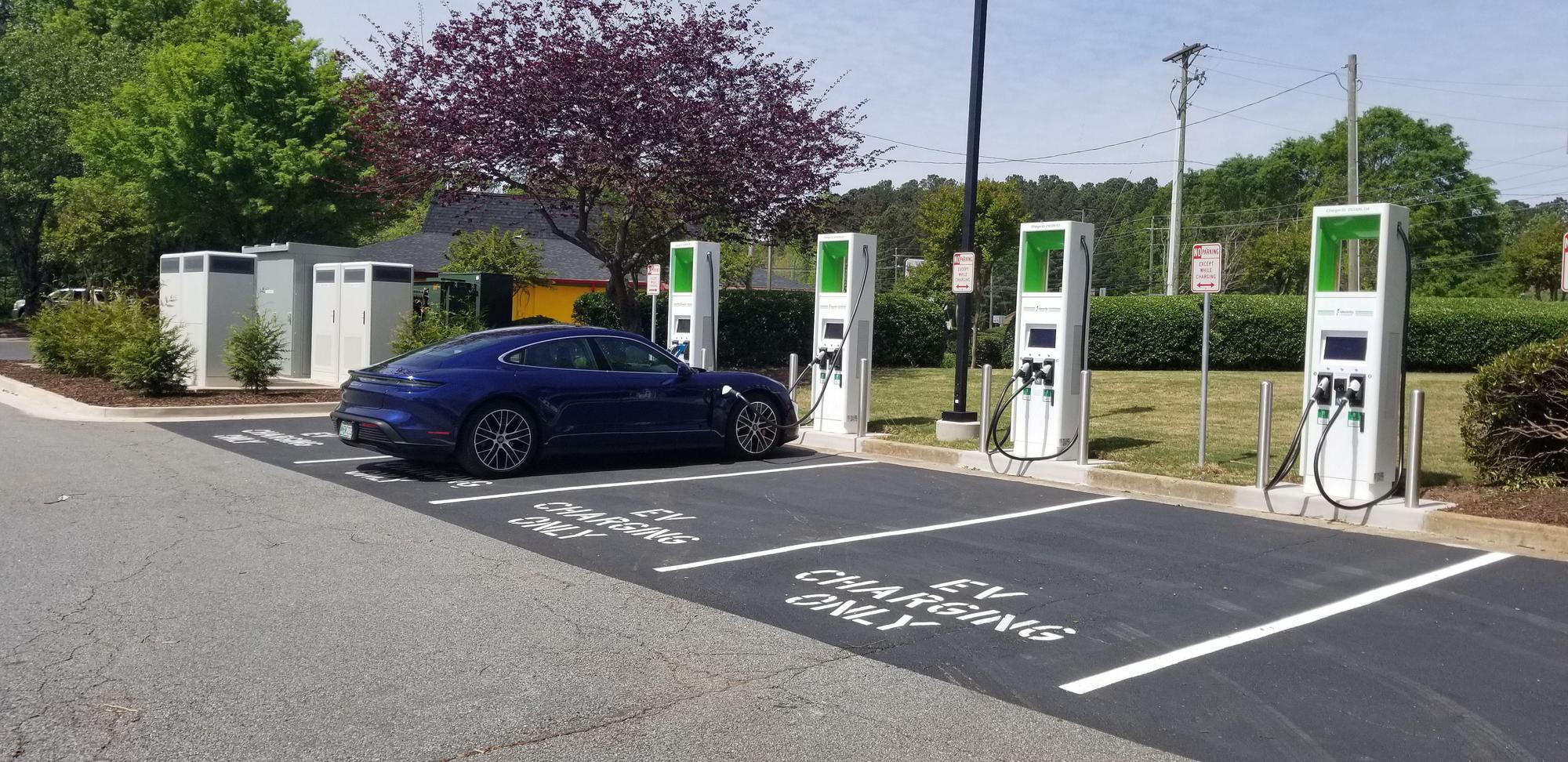 Sandy Plains Village Roswell, GA EV Station