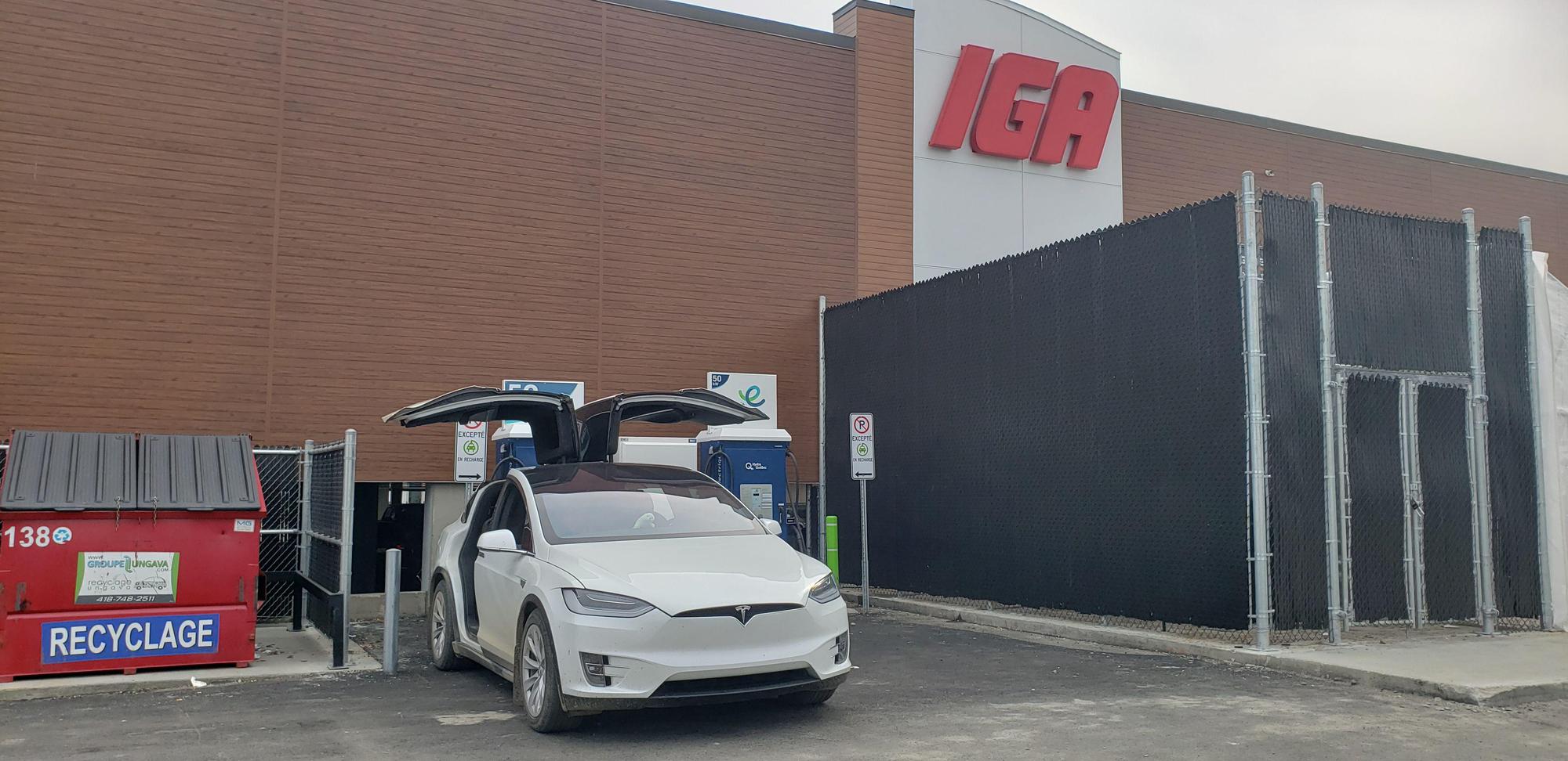 SAQ IGA Chibougamau, QC EV Station